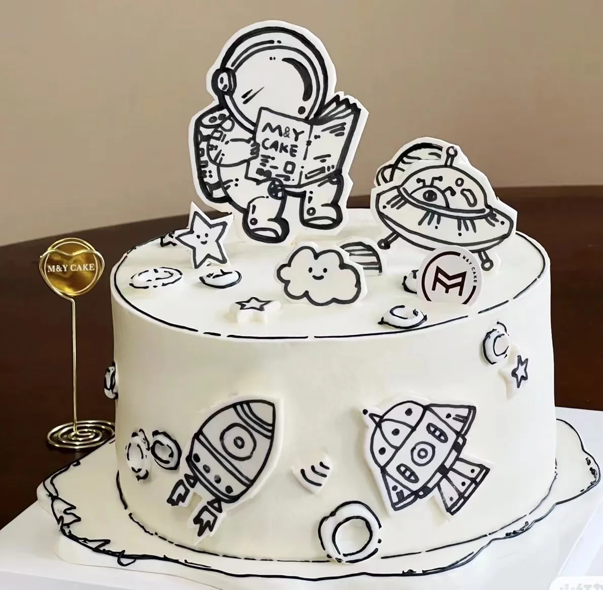 two-dimensional space  cake decoration astronaut birthday festival plug-in set 2D baking plug-in dessert table football card