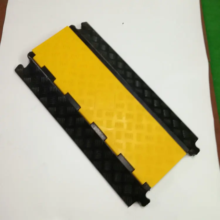 3 channel cable ramp rubber cable protector 3channels
