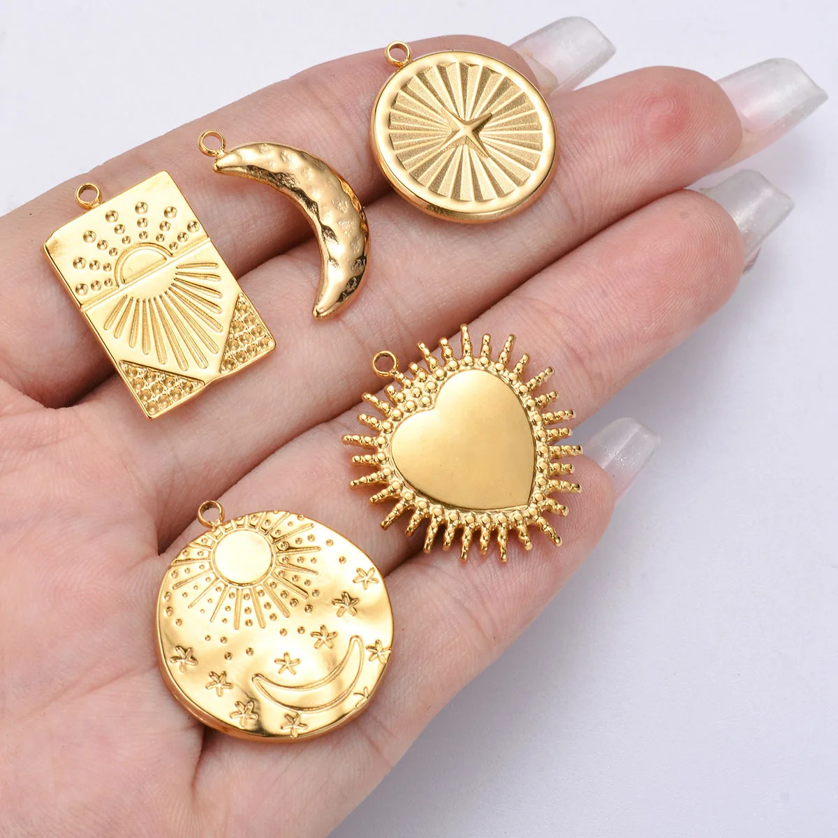 Wholesale Stainless Steel Shell Sun Moon Heart Pendant Necklace No Fade Gold Plated Charms for Jewelry Making DIY Accessories