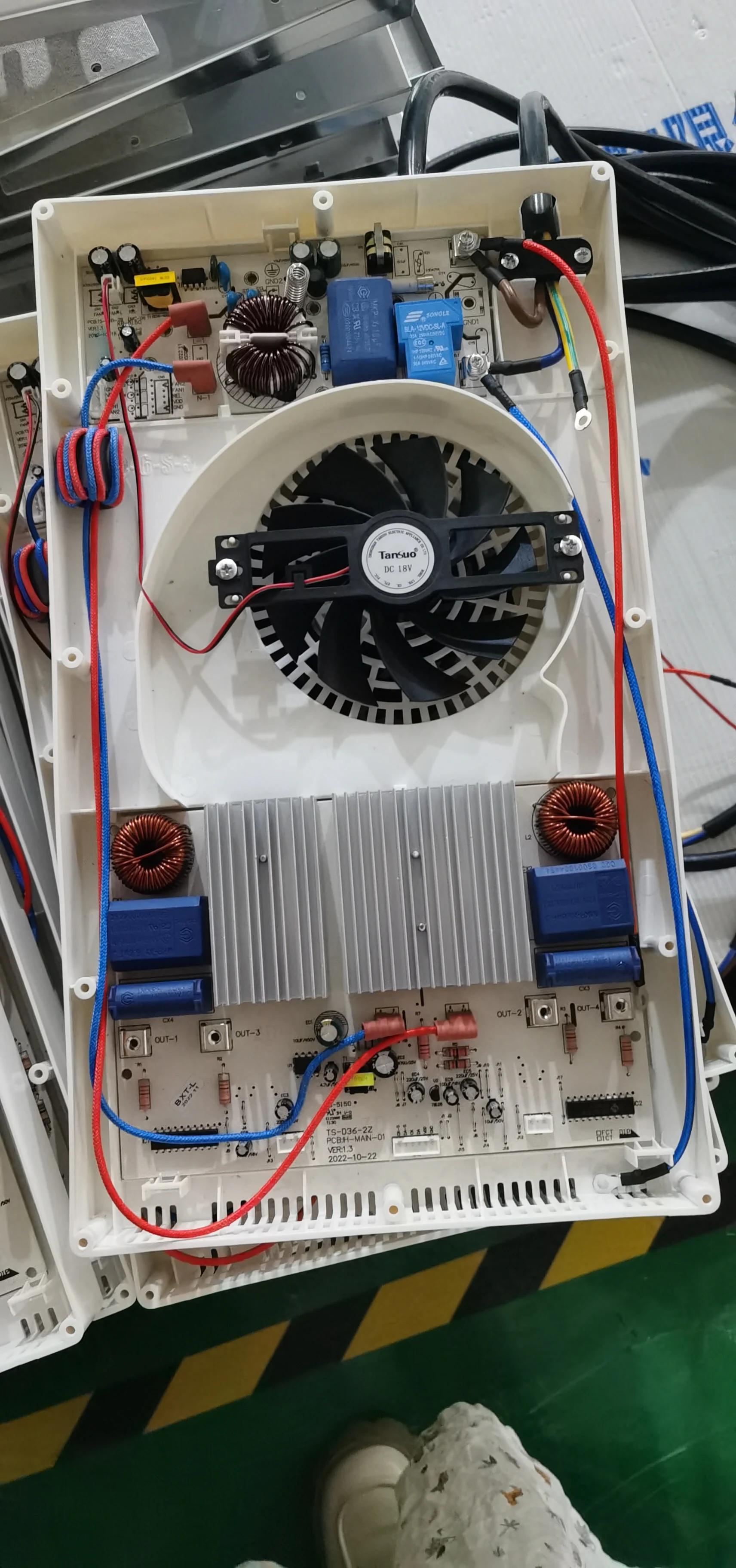 New High Energy Efficiency Double Plate Intelligence Half Bridge Induction Cooker