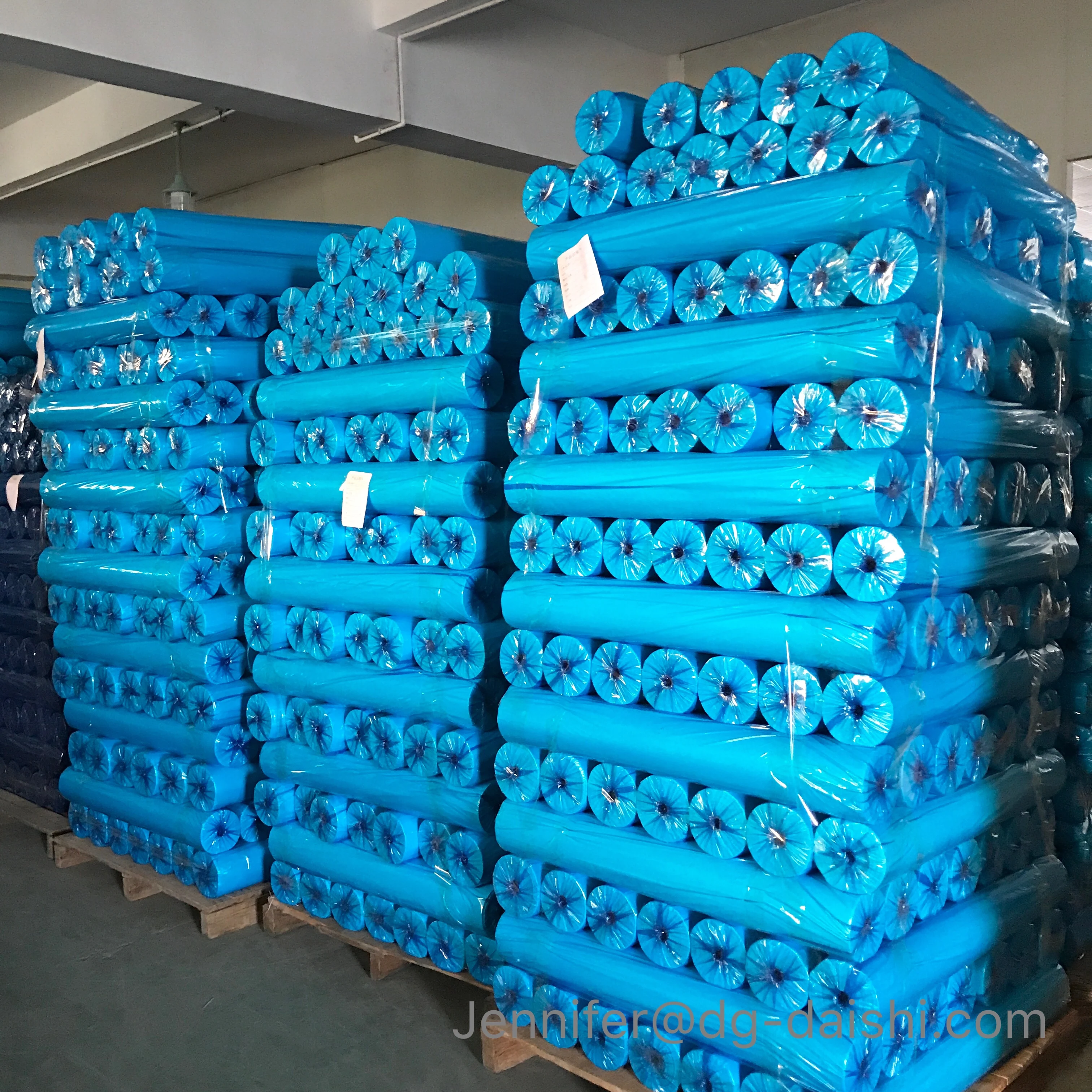 Iron Hot Melt Adhesive Polyester Fusing Non Woven Interlining for Apparel 1050hf Interlining Manufacturer