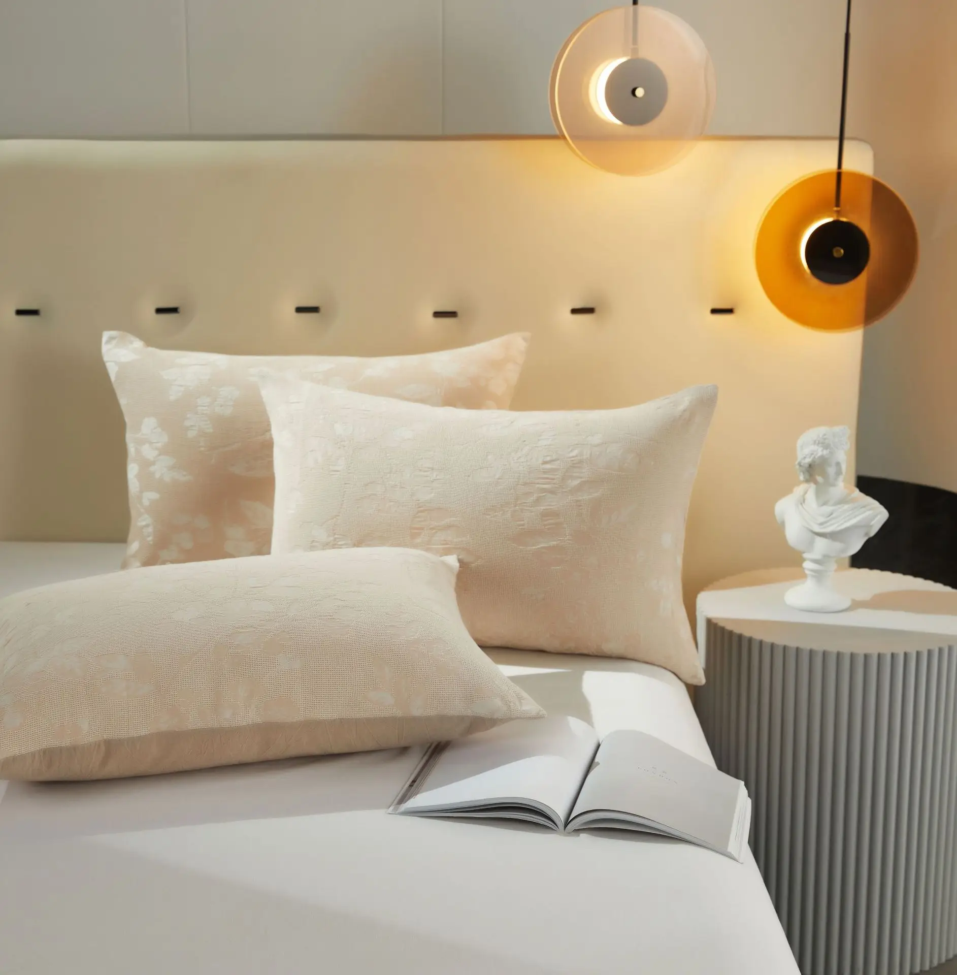 High Quality Wholesale Cost Effective Cheap Polyester Fiber Microfiber Bed Pillow