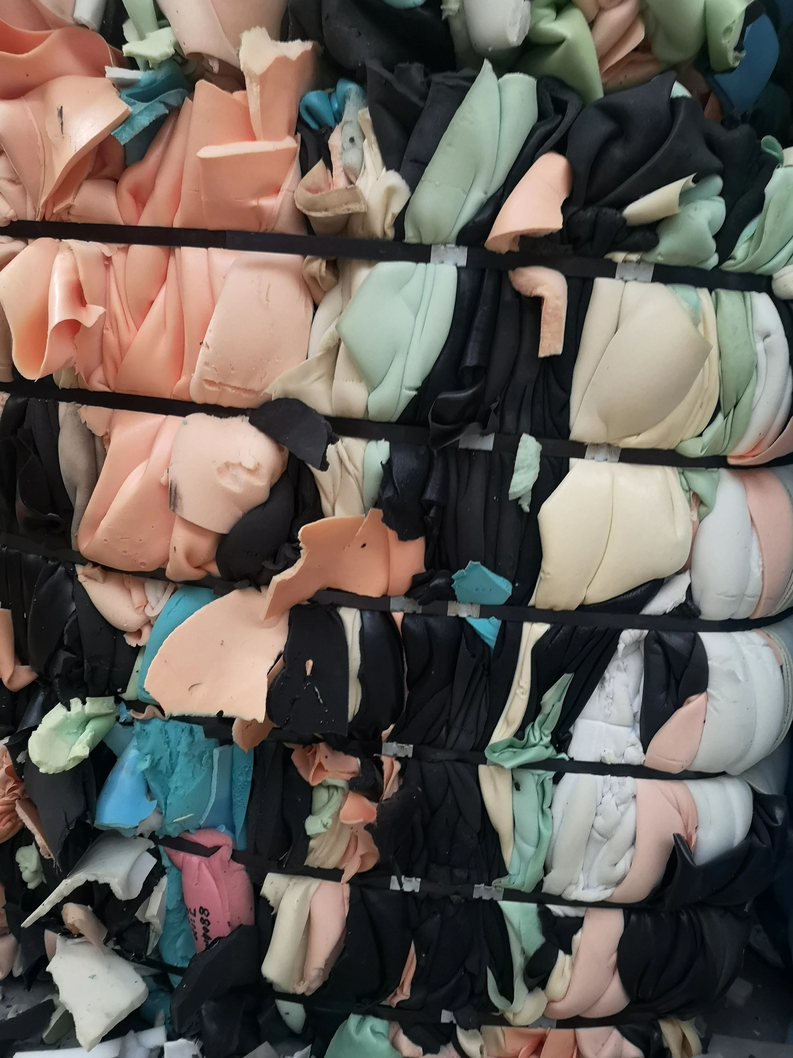 PU Foam Sponge Skin Scrap in Big Pieces