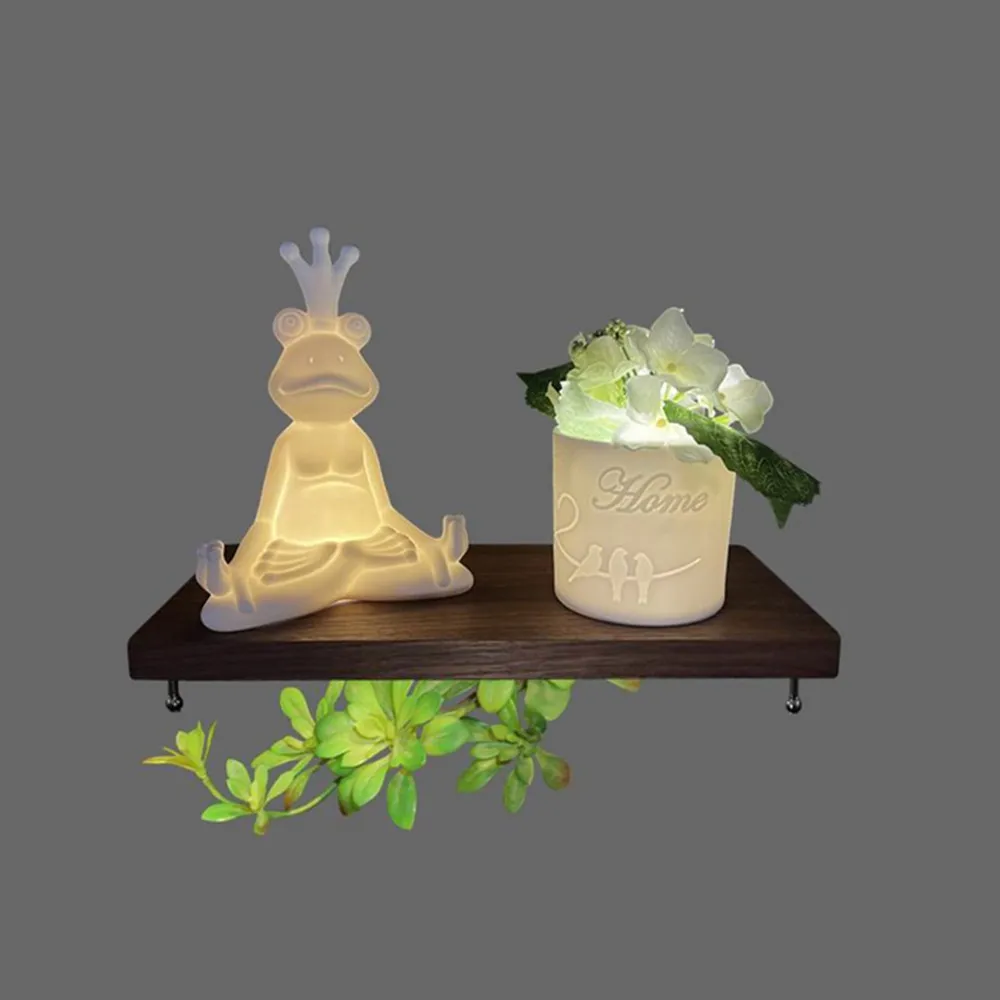 2023 autumn pocelain frog in LED light vivid gifts design ceramic home  decoration