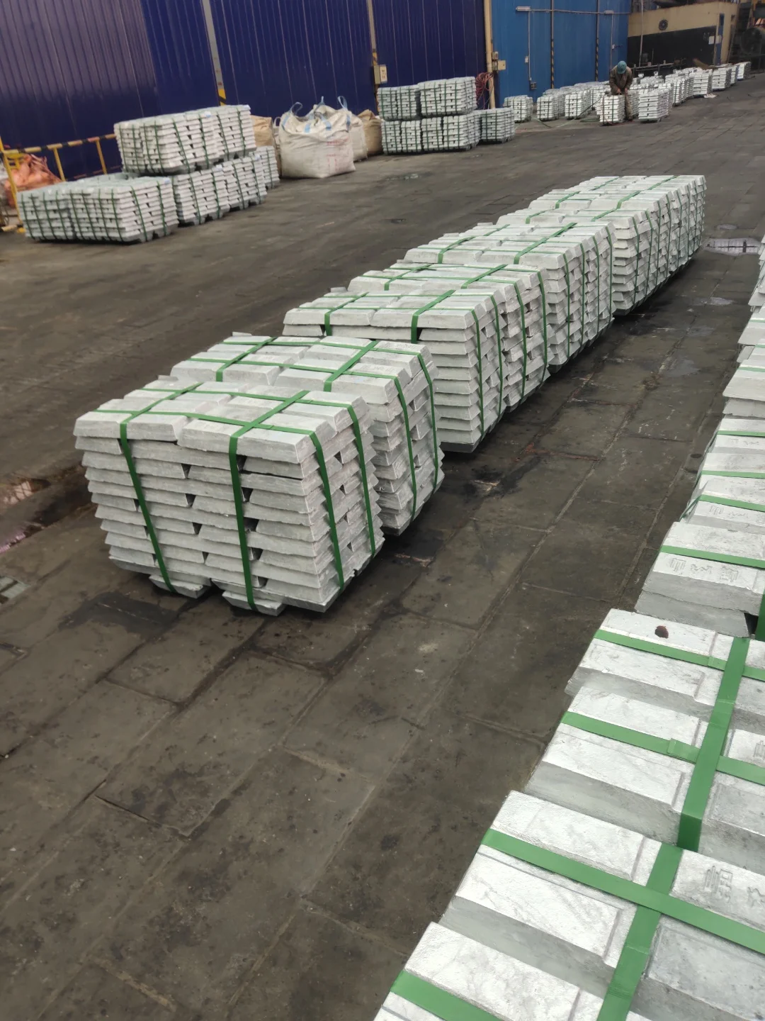 Zinc Ingot/high Quality Zinc Alloy Ingot Zamak Purity 98.7%-99.995% Zinc