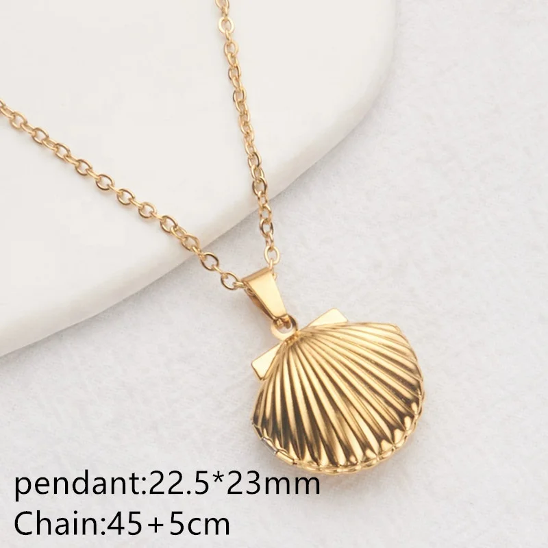 2024 Texture Women Album Box Gold Plating Retro Stainless Steel Love Heart Photo Frame Locket Pendant Necklace