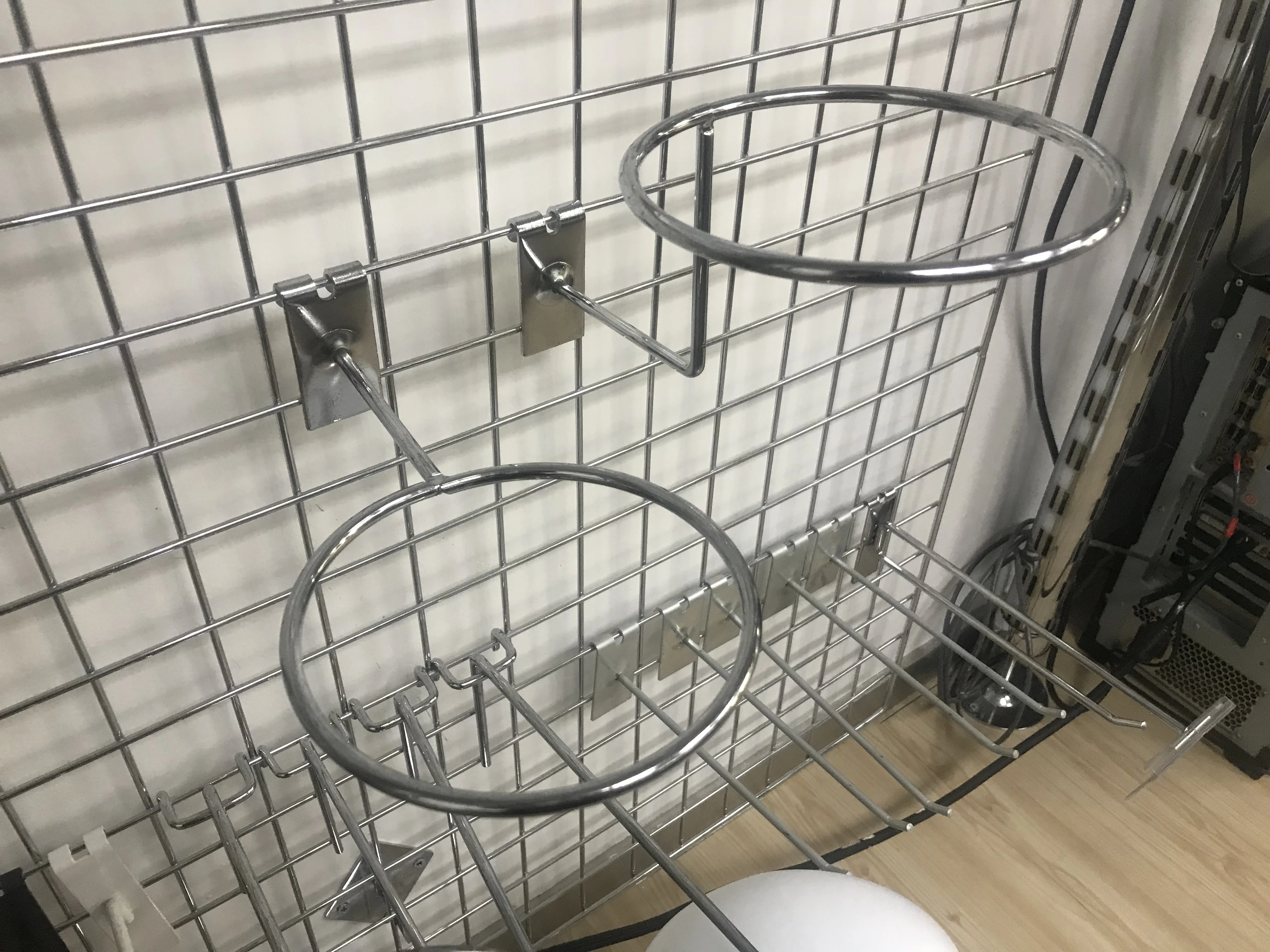 Metal Chrome Gridwall hat display rack baseball cap holder