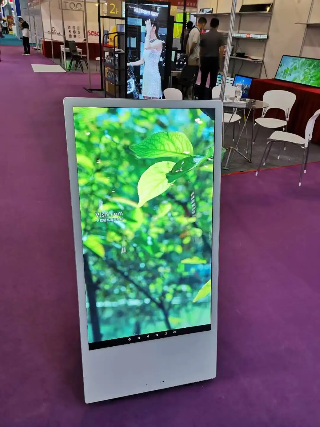 Открытый аккумулятор портативный дисплей Digital Signage экран подвижный рекламный ЖК-плакат