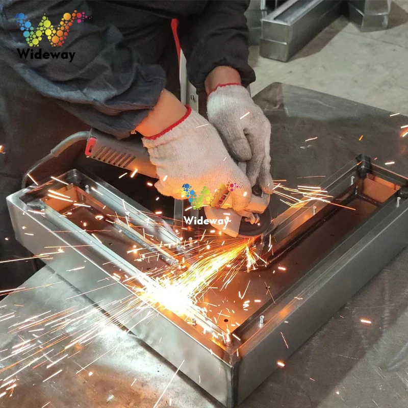 Malaysia Solar Warning Light DC12V Aluminum Traffic Flashing Direction Indicator LED Arrow Light