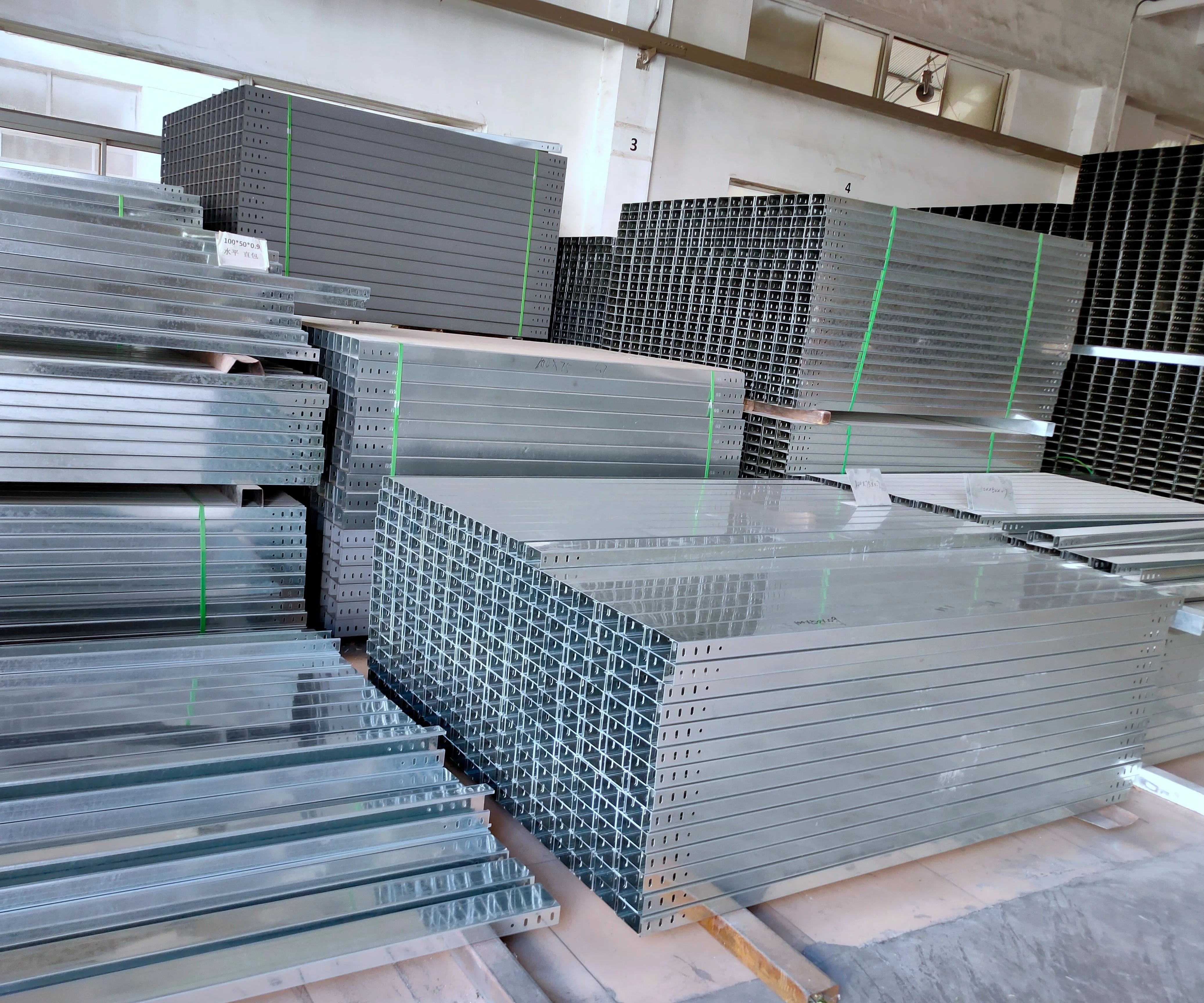 Dulang kabel kepingan tergalvani cable trunking