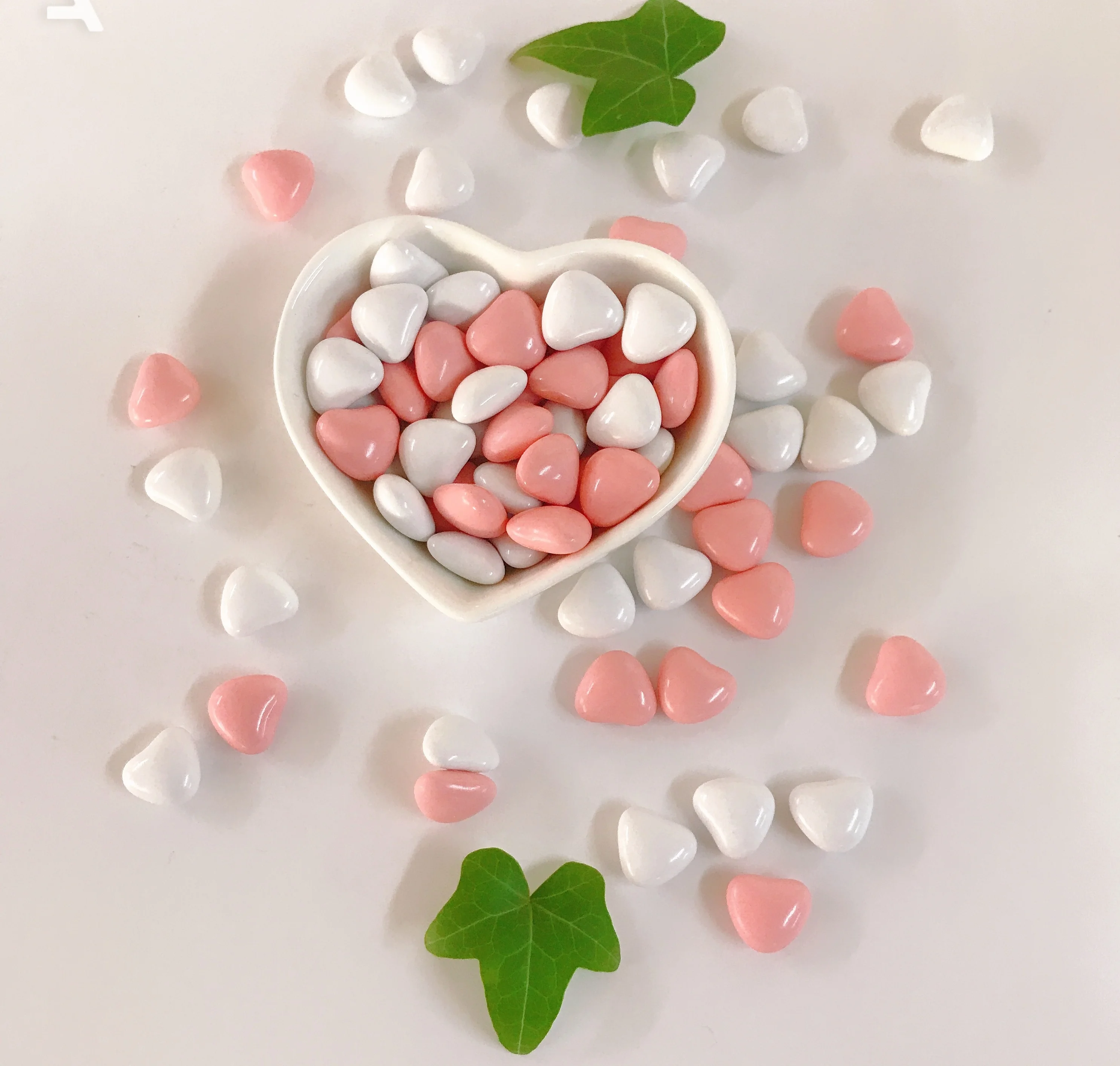 Heart shape button chocolate mix-colored chocolate bean candy