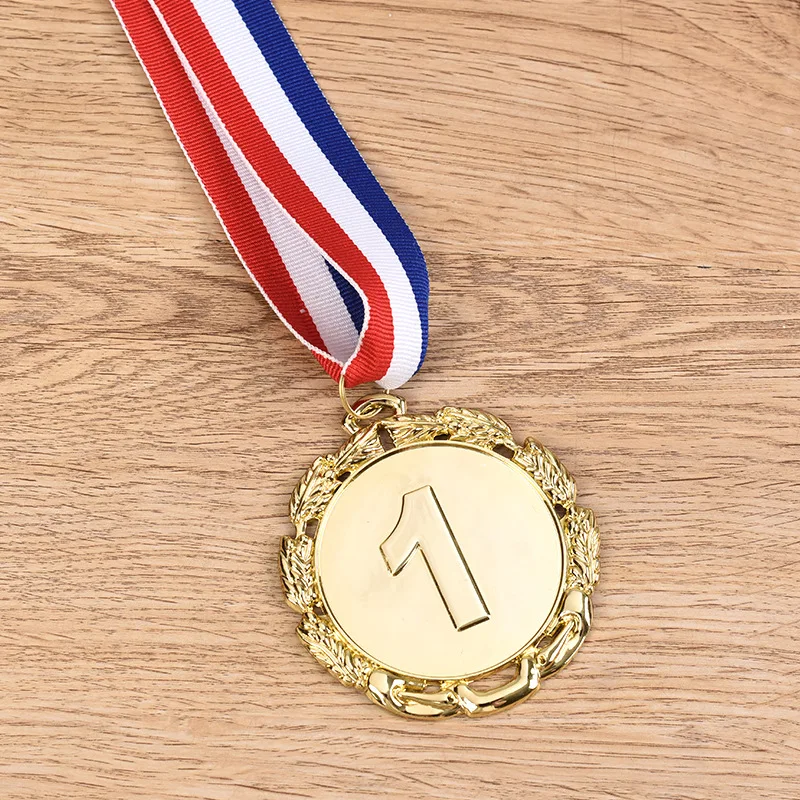 Медали с логотипом на заказ награды трофеи чемпион по спорту футбол резные золотые призовые медали
