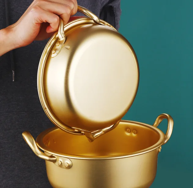 
XINCHU Korean Style Ramen Noodle Pot Quick Heating Gold Color Aluminum Cooking Pot 
