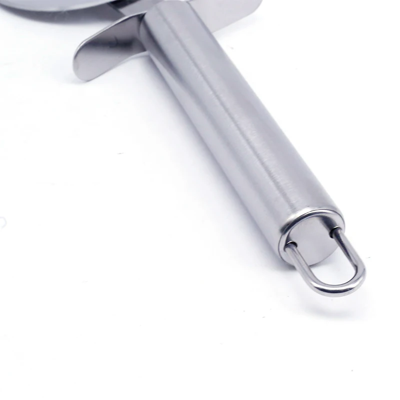 China factory kitchen tools stainless steel durable reused pastry slicer pizza cutter