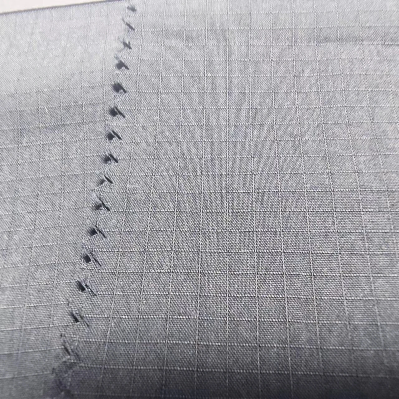 156GSM 70% COTTON 30% POLYAMIDE  COTTON NYLON RIPSTOP  4MM*4MM JACKET WINDBREAKER CLOTHING FABRIC