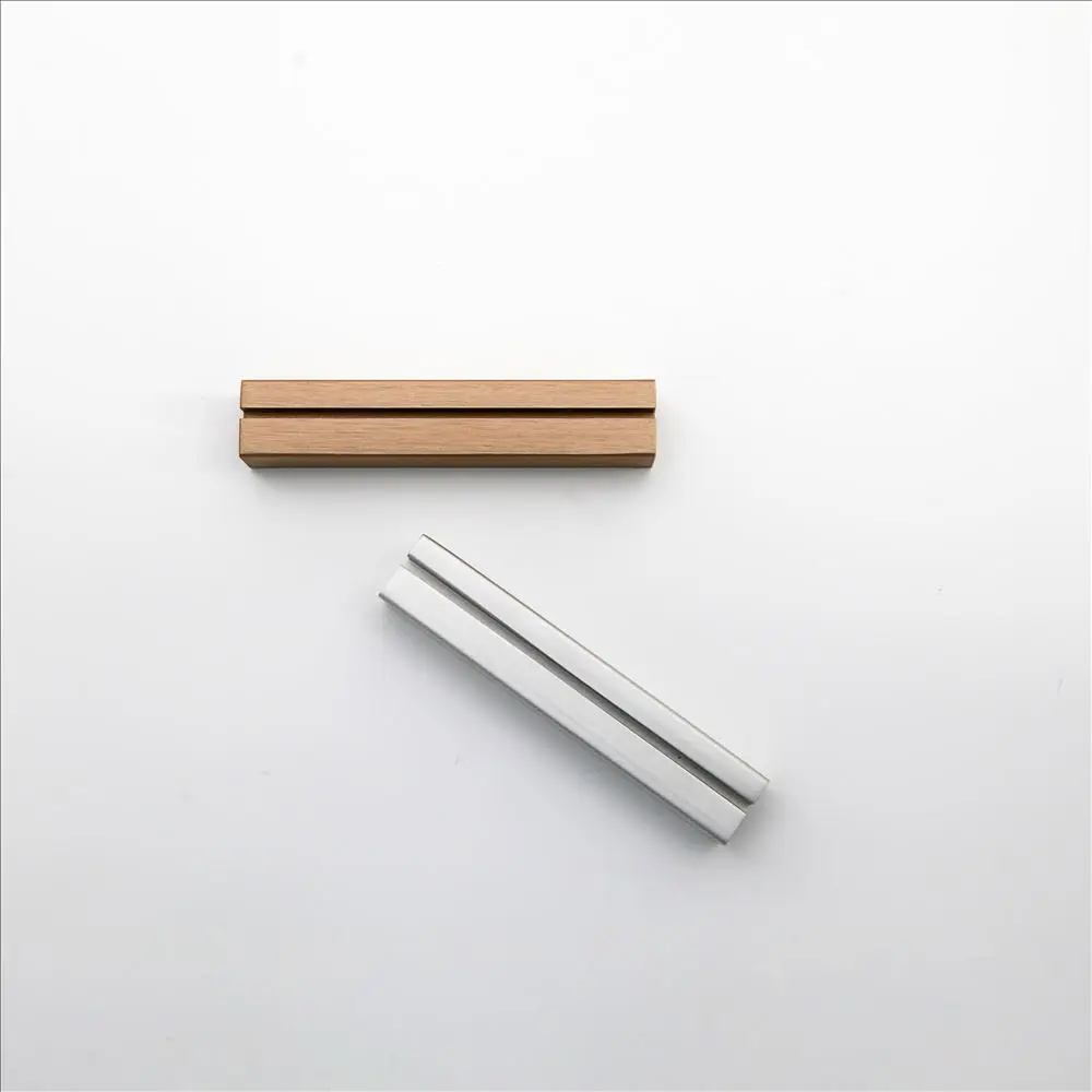 Maxery Classic Minimalist Metal Aluminum Card Stand Holder Table Decoration Place Card Holders Silver Card Stand for Wedding