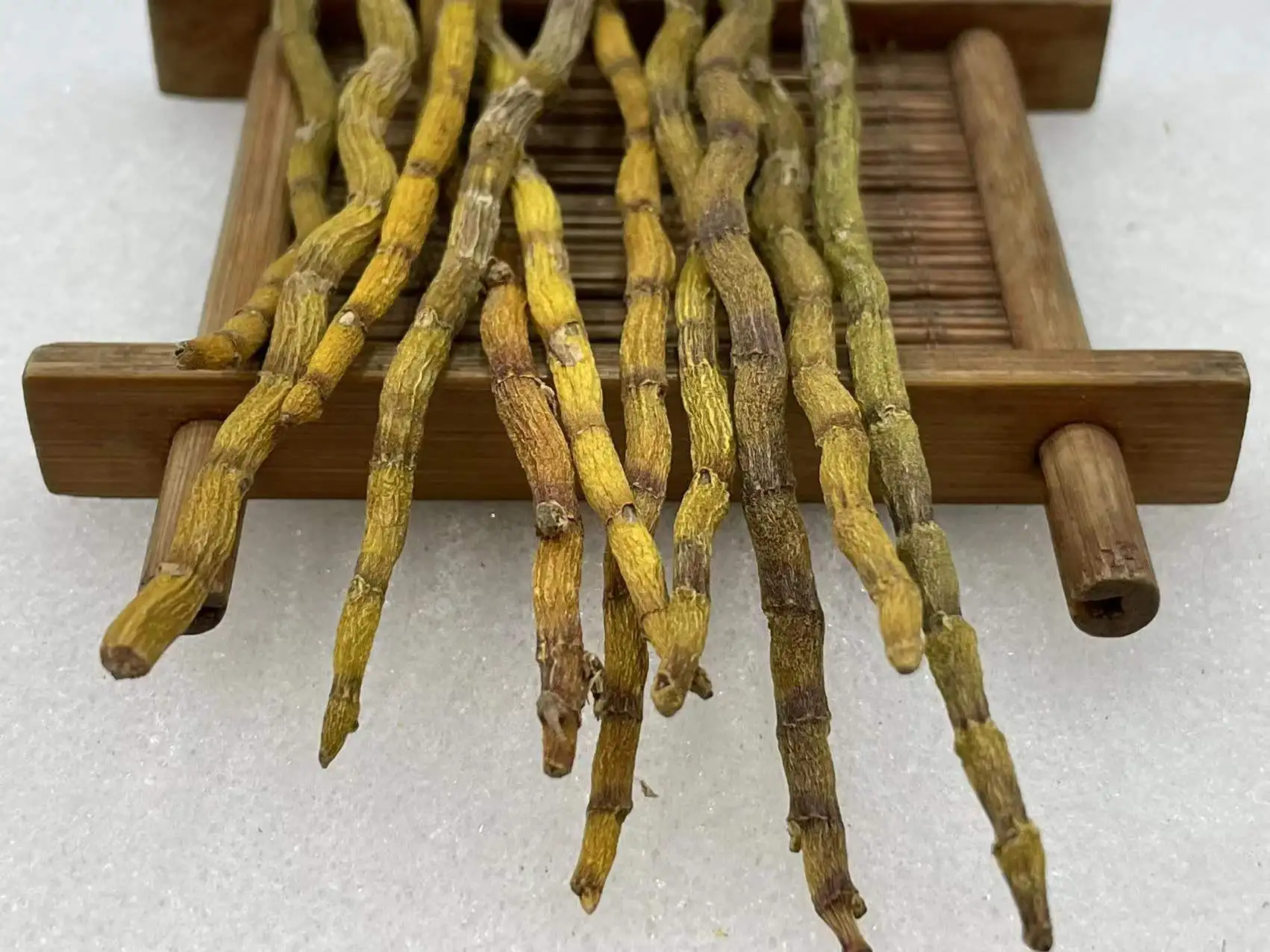 Shi hu Chinese natural stem of White Dendrobium for tonic herb tea