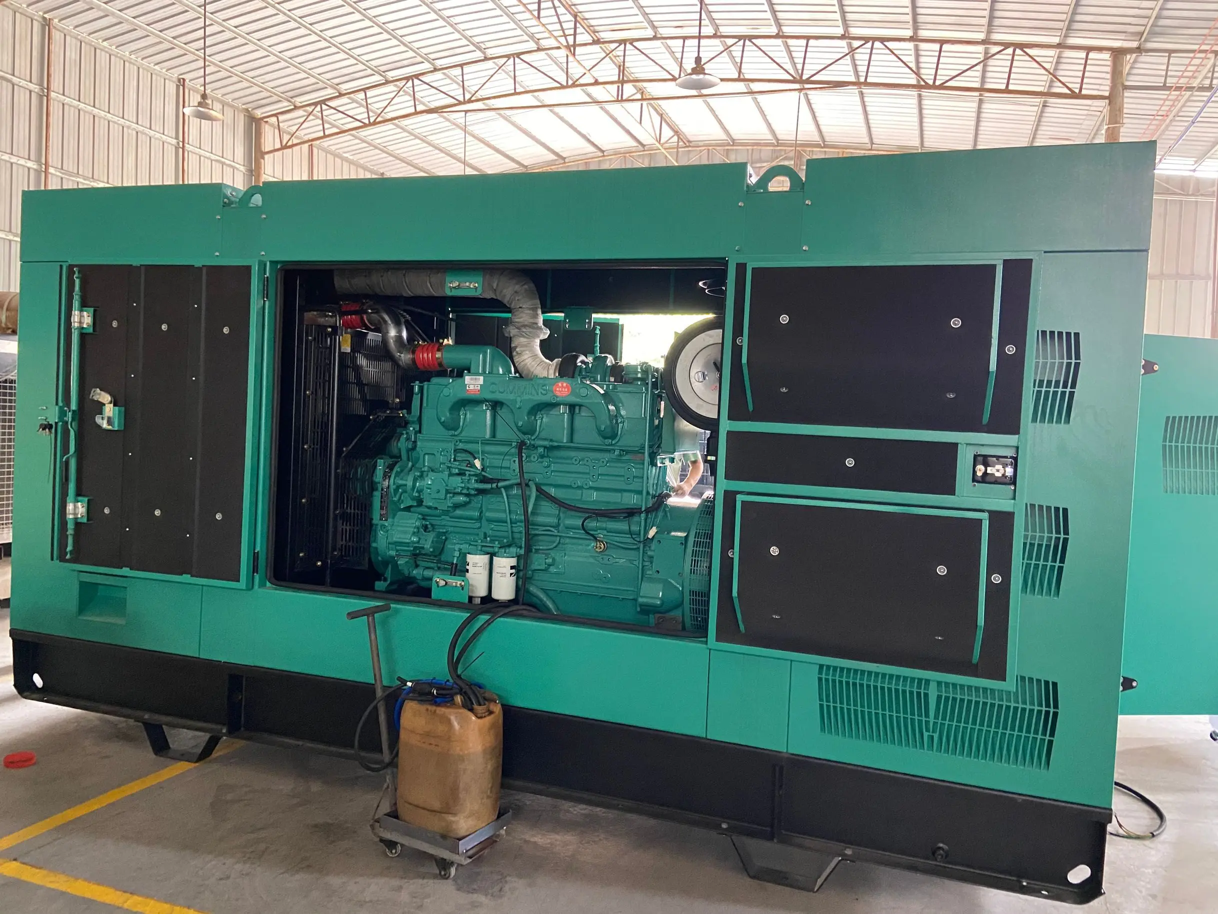 Оригинальный дизельный генератор Cummin s QSK60 G4/G6/G8/G22 2000KVA 2250KVA 2500KVA