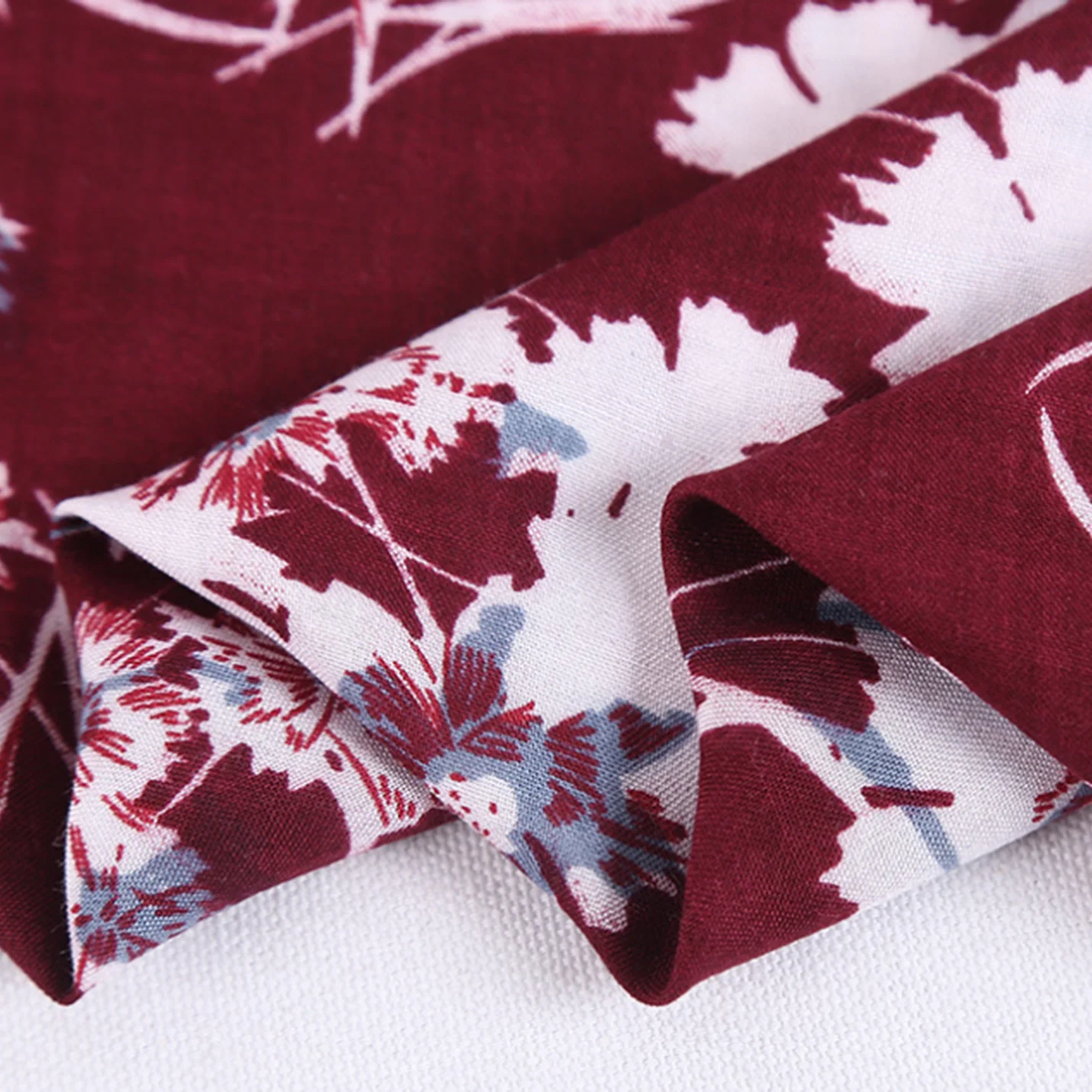 
Lightweight 130GSM 100% rayon floral printed viscose woven fabric for garment 