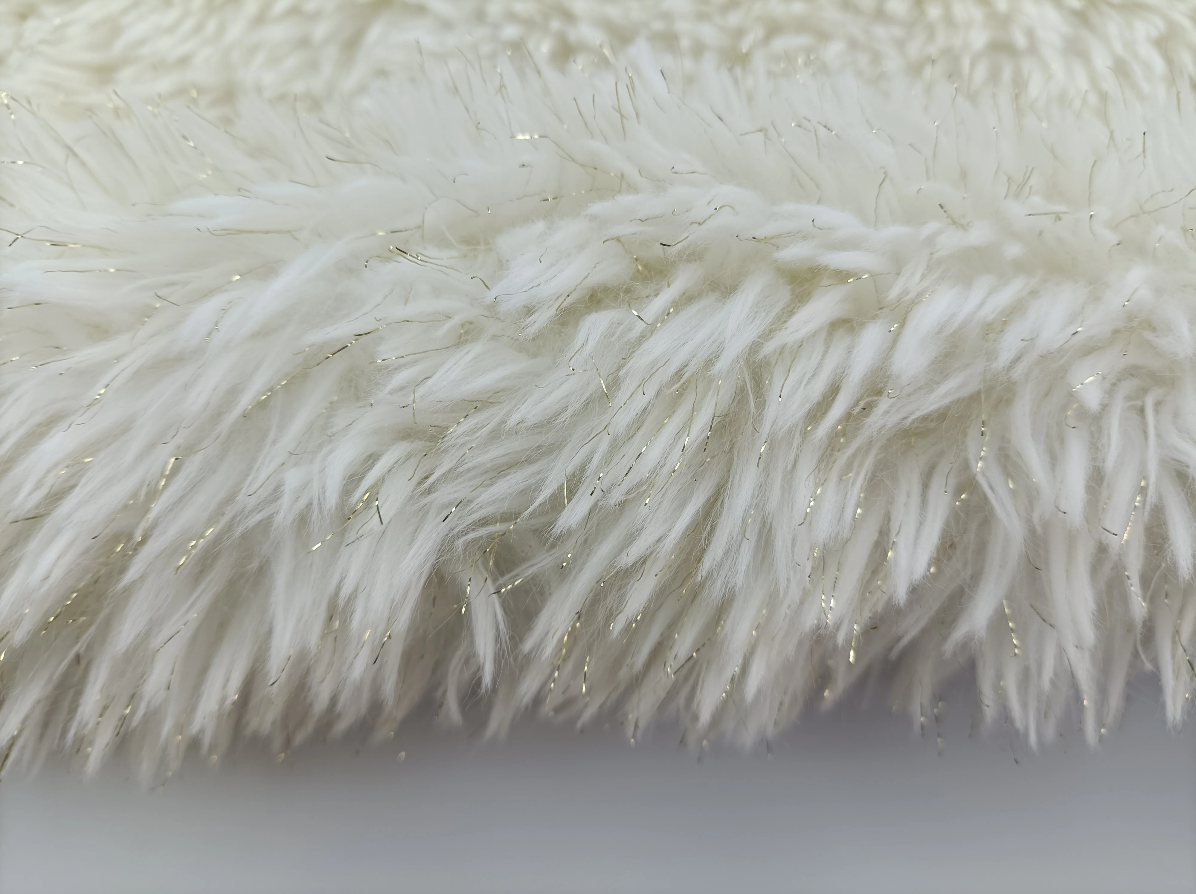 Stylish Sequined Long Pile Shaggy Rabbit Faux Fur Fabric for Blanket/Coat/Fur Collar/Shawl