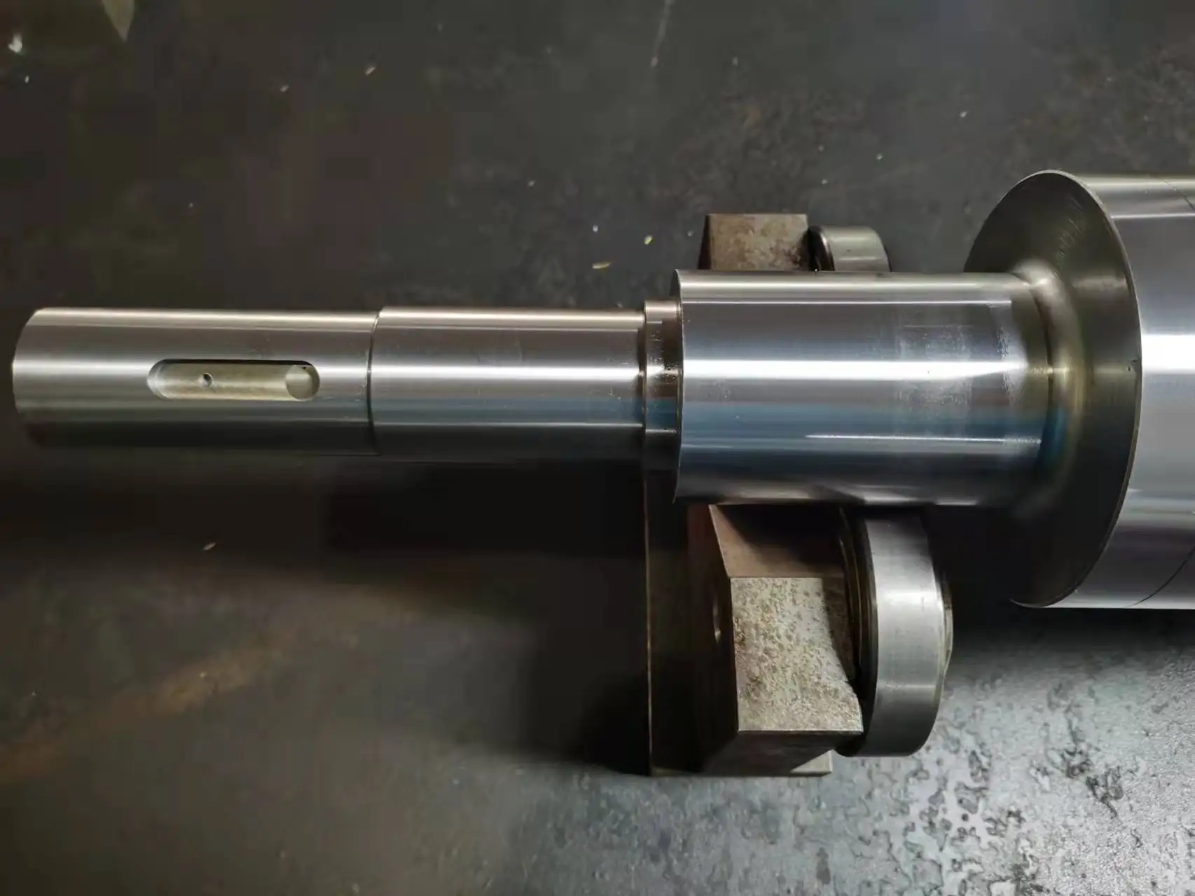 Flexo printing plate roller