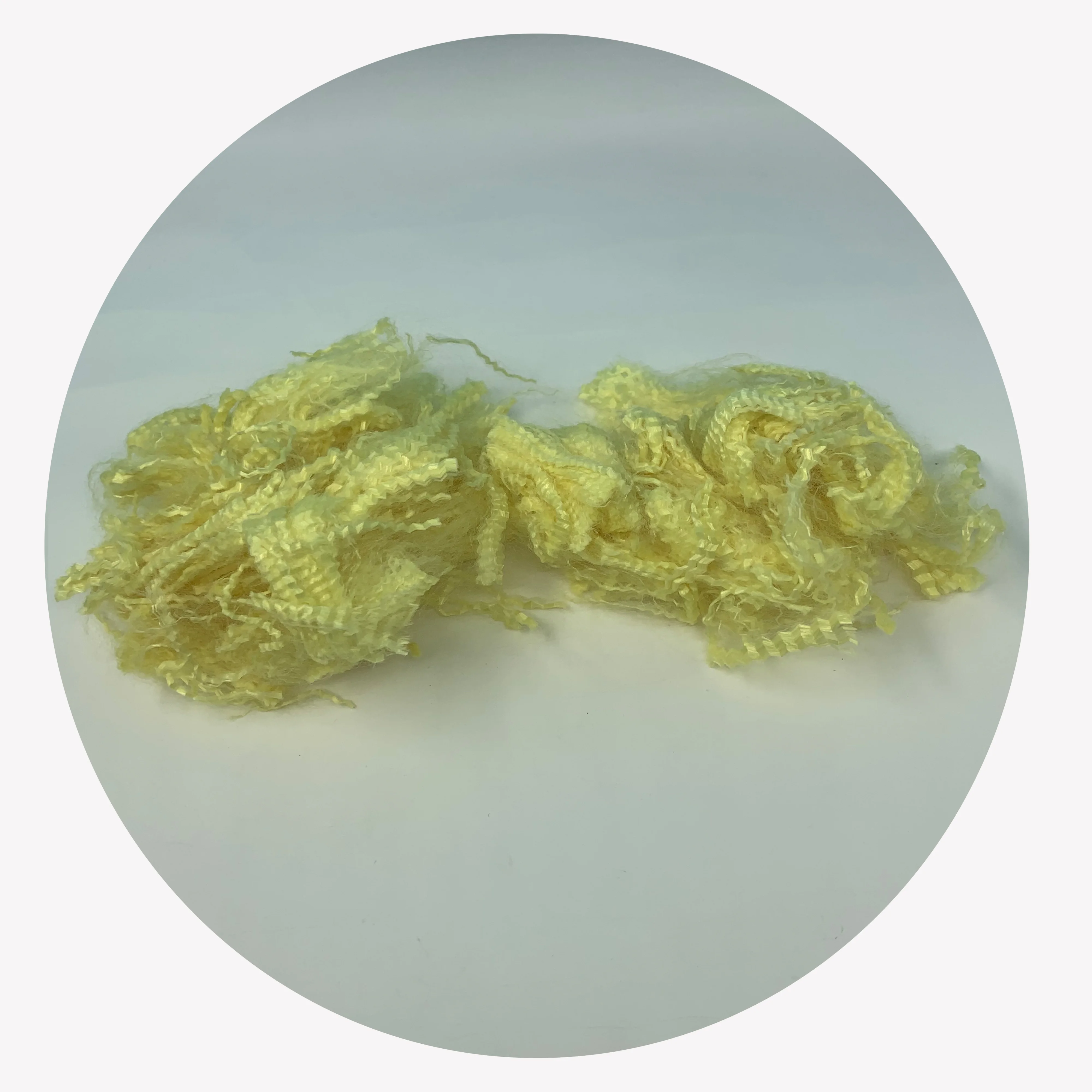 Прочное натуральное арамидное короткое волокно желтого цвета