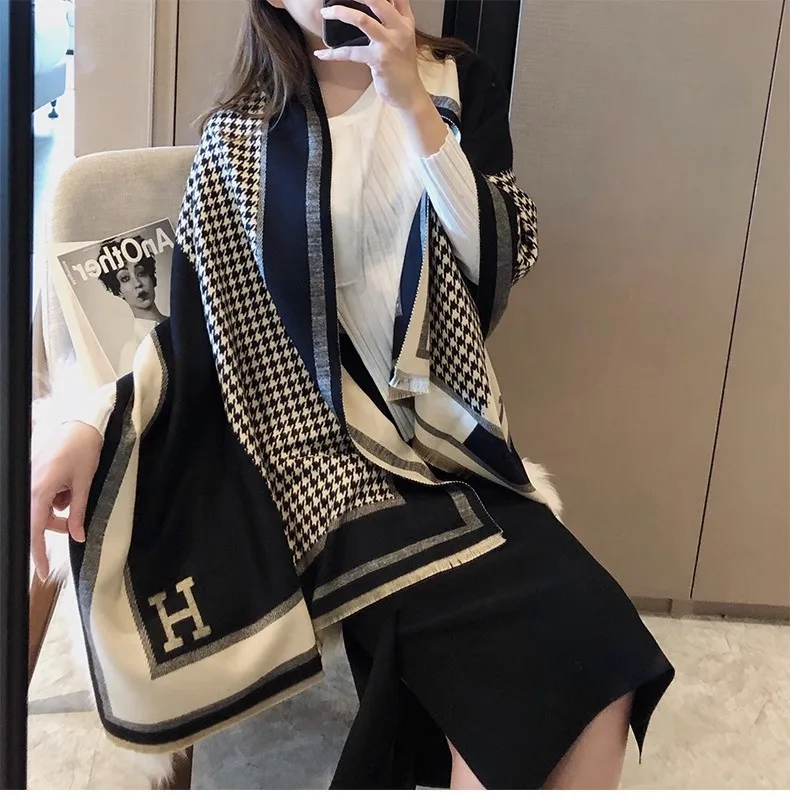 Autumn and Winter Simple and Luxury Personalized Style Cashmere Plaid Scarf