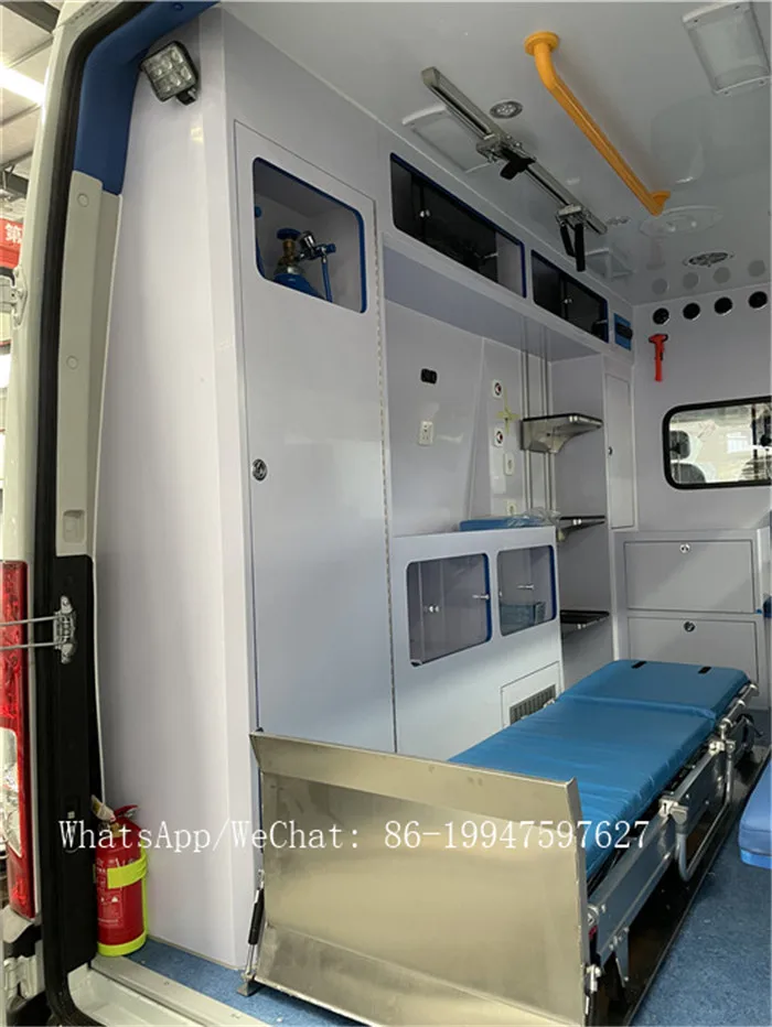 Euro 6 standard 4x2 ambulance car IVECO