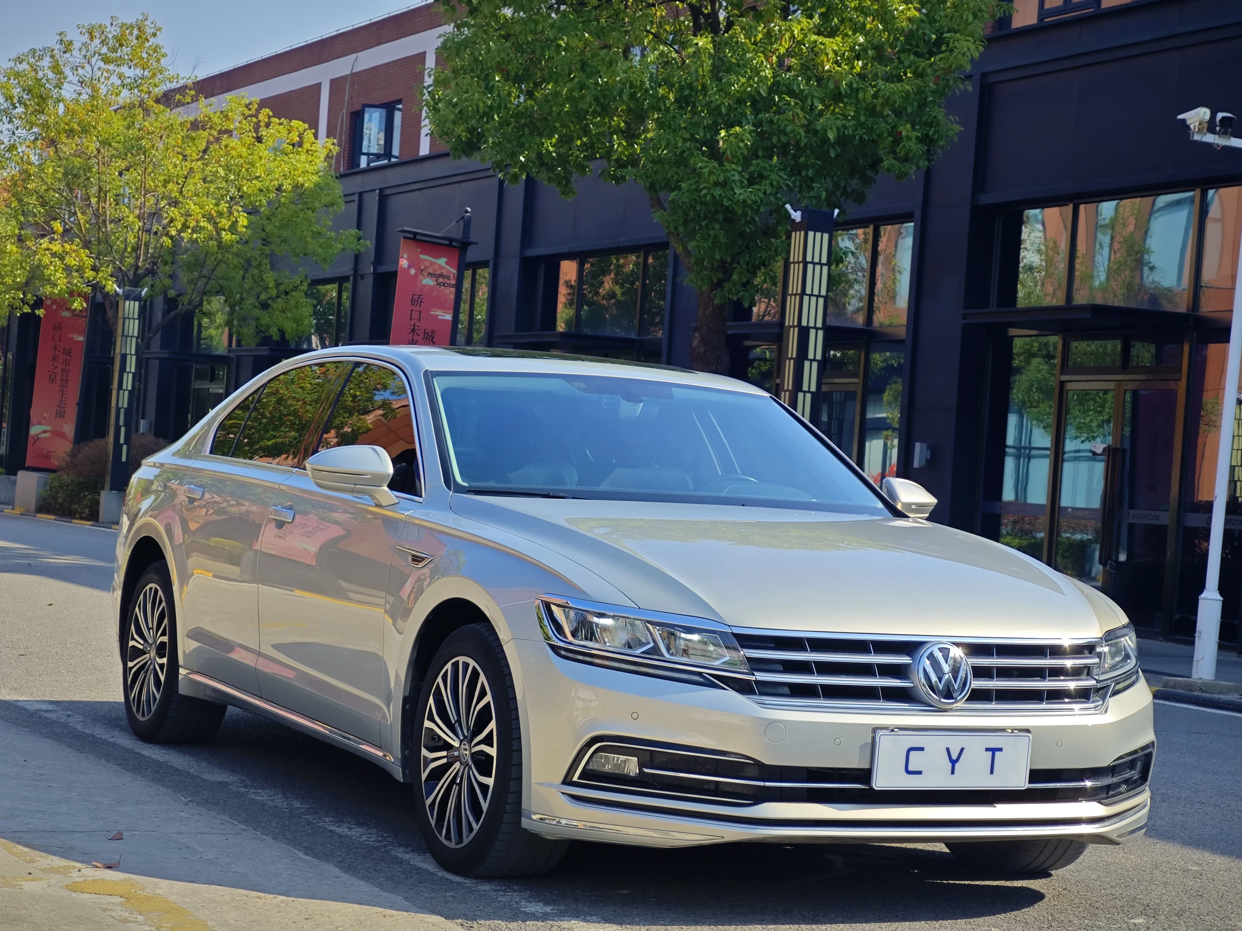 Заводская оптовая продажа Volkswagen Phaon 2018 Модифицированная 380tsi двухприводная бизнес-версия 2 00 t Country V