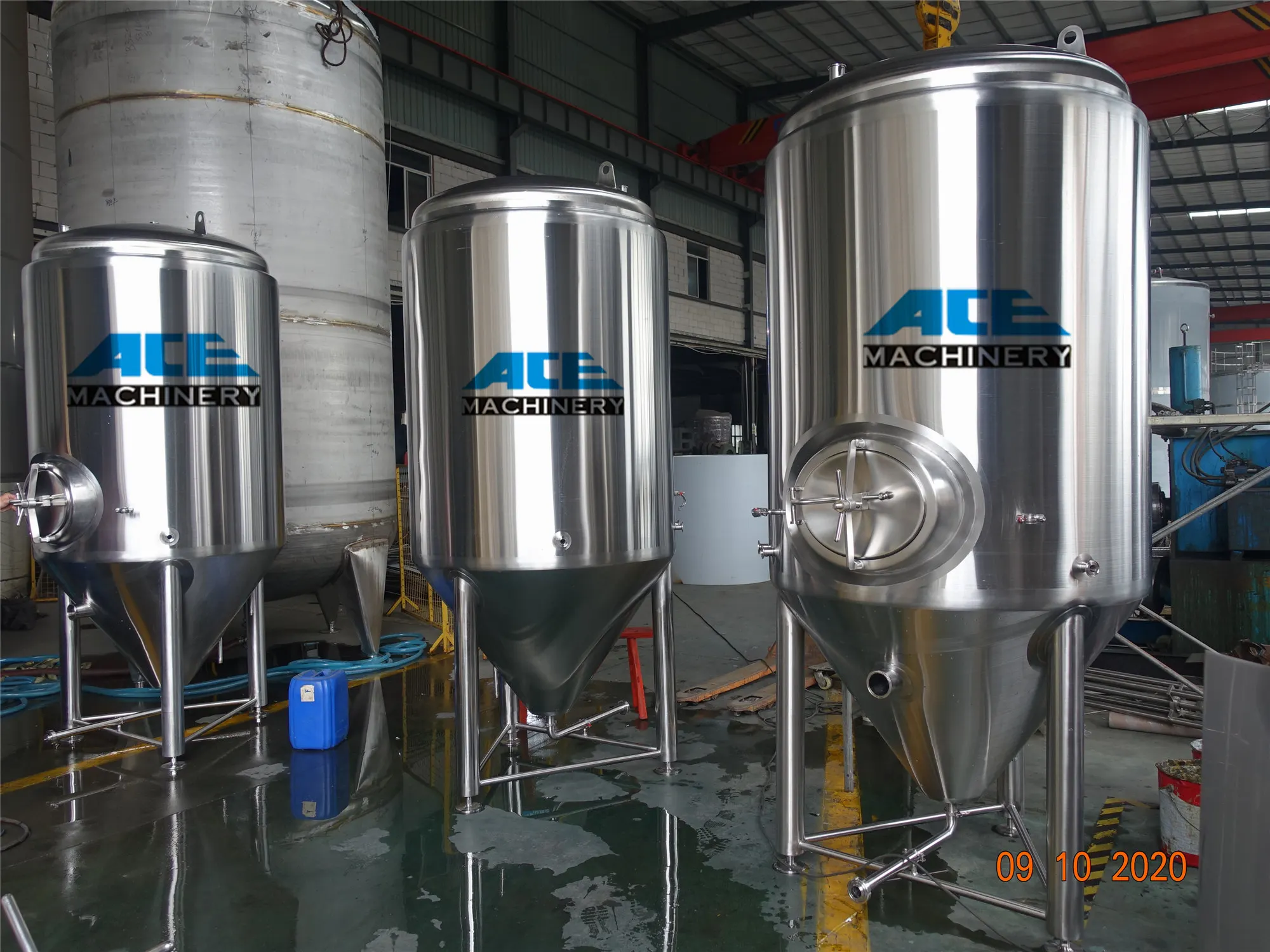 Automatic Home 500l 1000l 2000l Gin Whisky  Brandy Vodka Beer Making Machine Craft Beer Brewing Equipment System