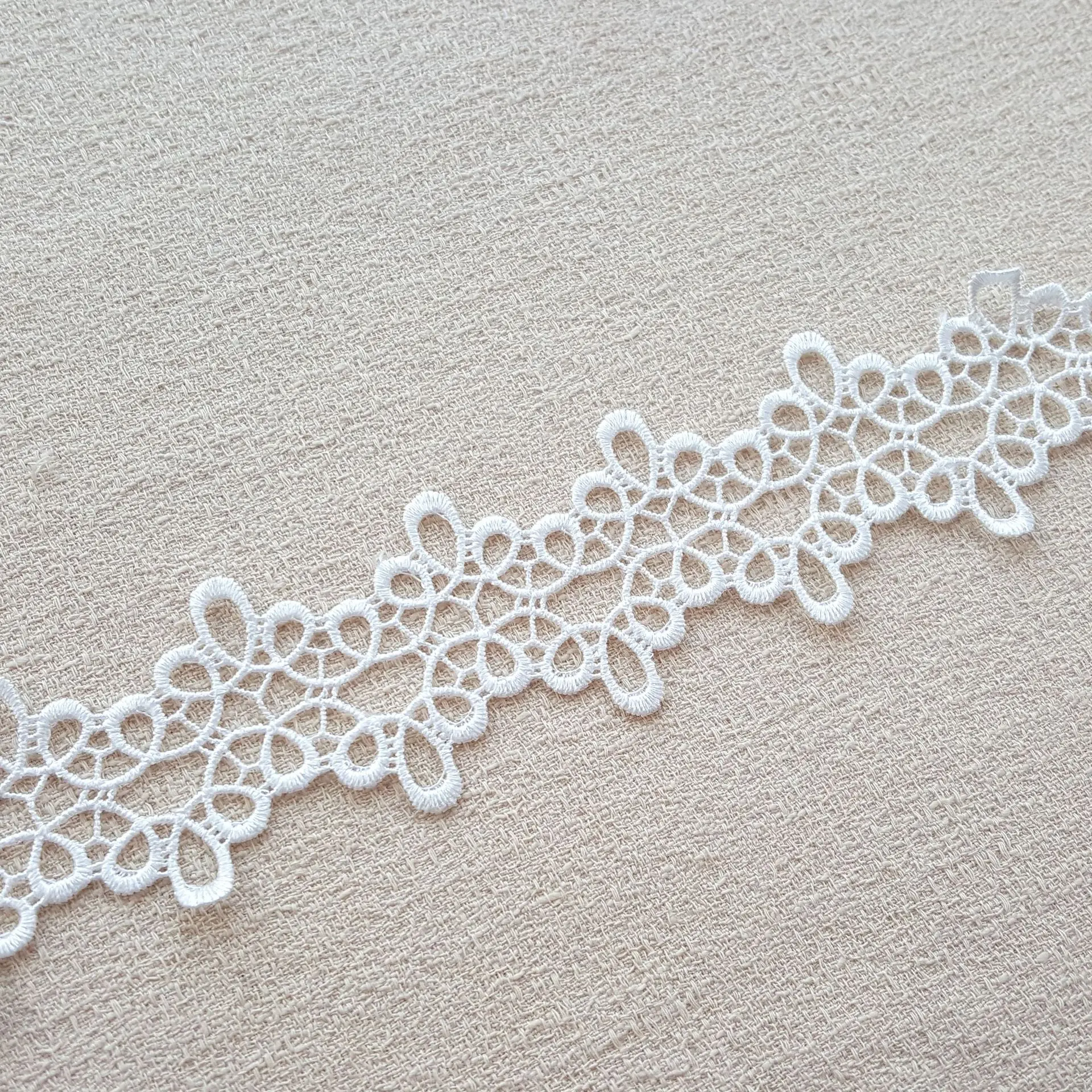 Wholesale Hollowed Out Lace Fabric White Fancy Embroidery Milk Lace Trim