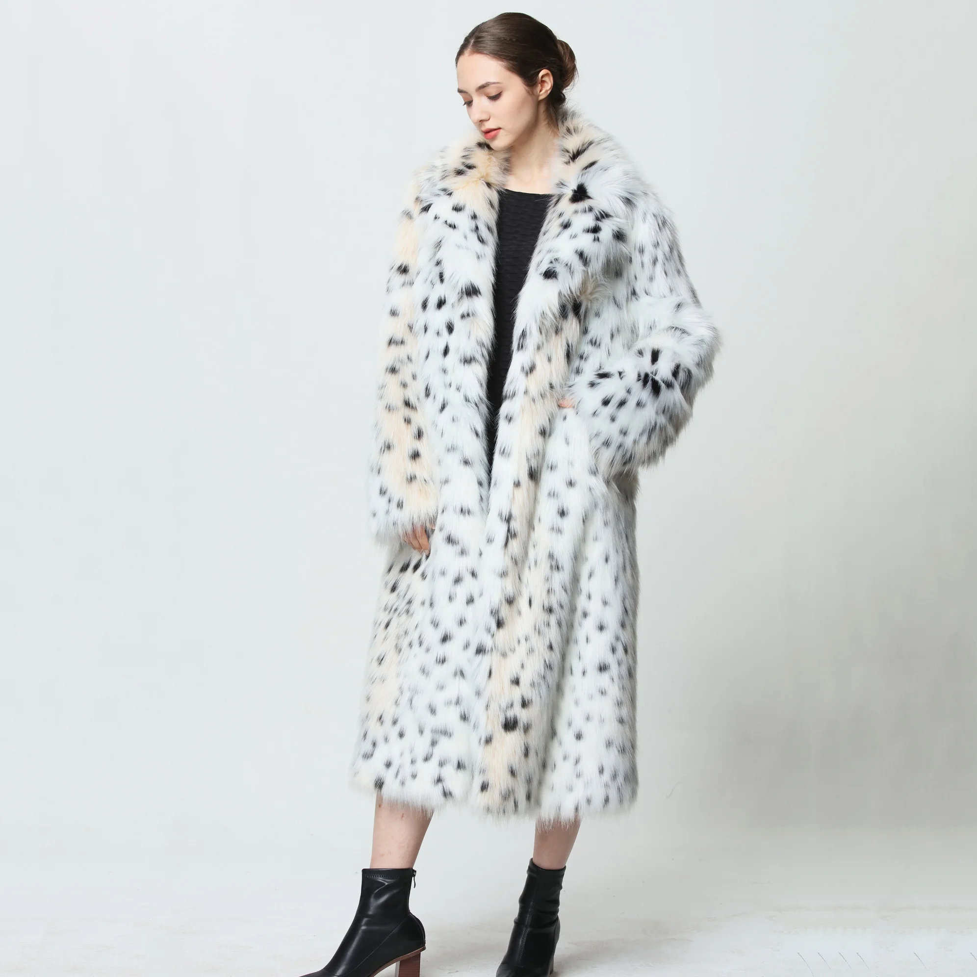 Fashion Winter Women Out Wear Lynx Fur High Quality Wolf Synthetic Apricot Fur Coat Faux Fur Coat Leopard Trench Coat