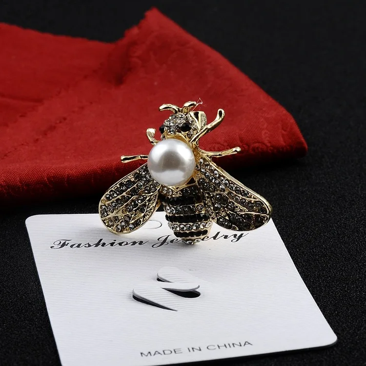 European American three-dimensional bee bright pearl brooch Small suit dual-use exquisite alloy pin One piece dropshipping