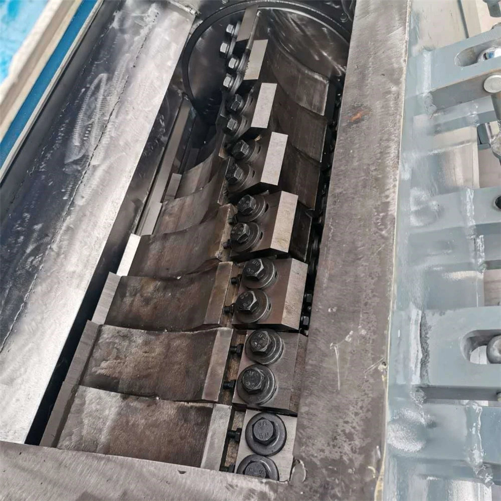 Powerful Automatic Low Noise Industrial Grinding Bag Shredder Small Crushing Plastic Bottle Crusher