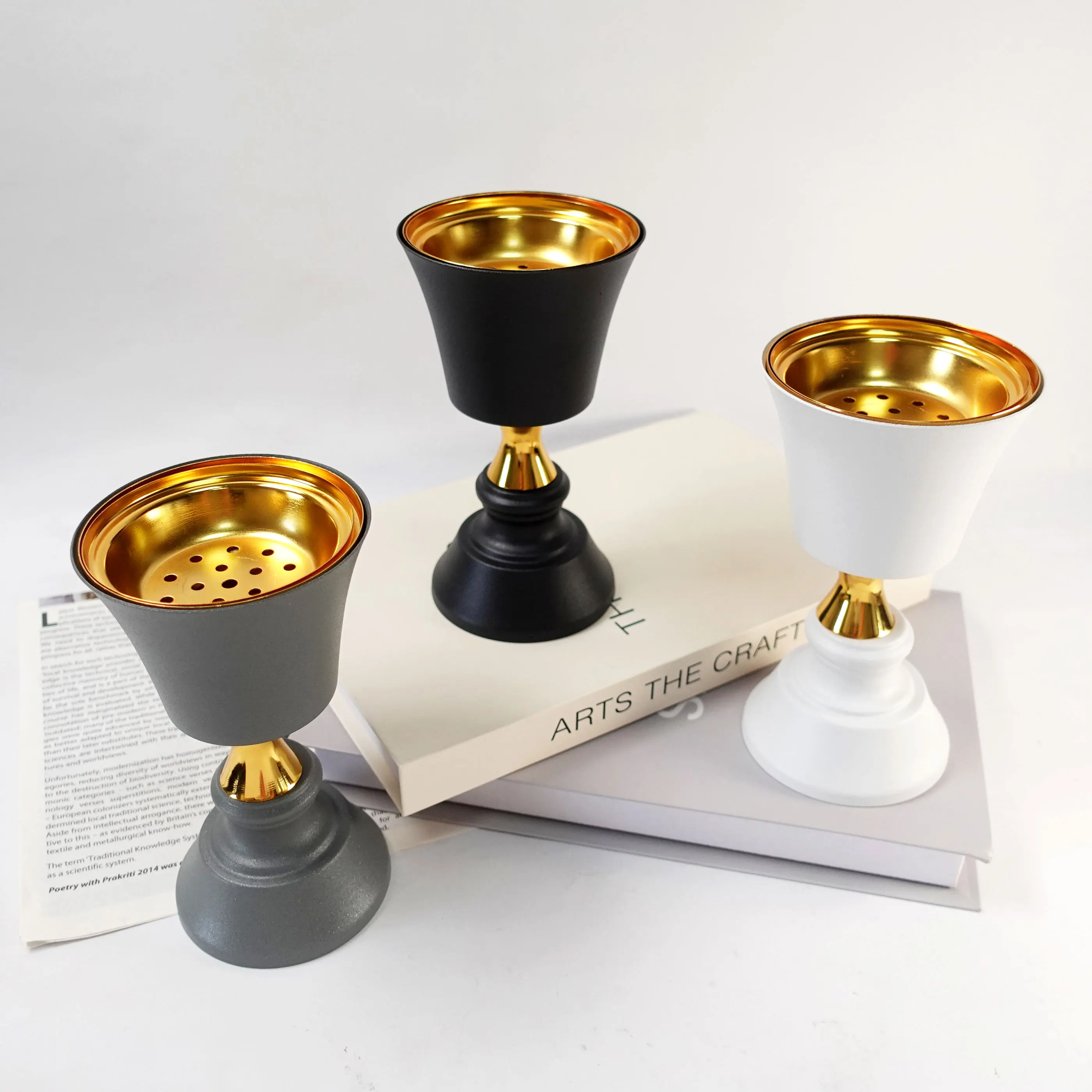 Modern minimalist style metal Middle Eastern Arabic incense burner Aromatic Wood Scented spice burner Dubai carbon incense stove