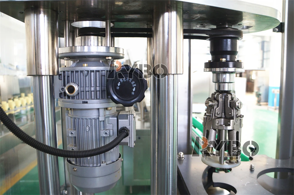 rotary arol wine liquor bottle screw stelvin caps threading lug sealing capper PET bottle aluminium capping machine