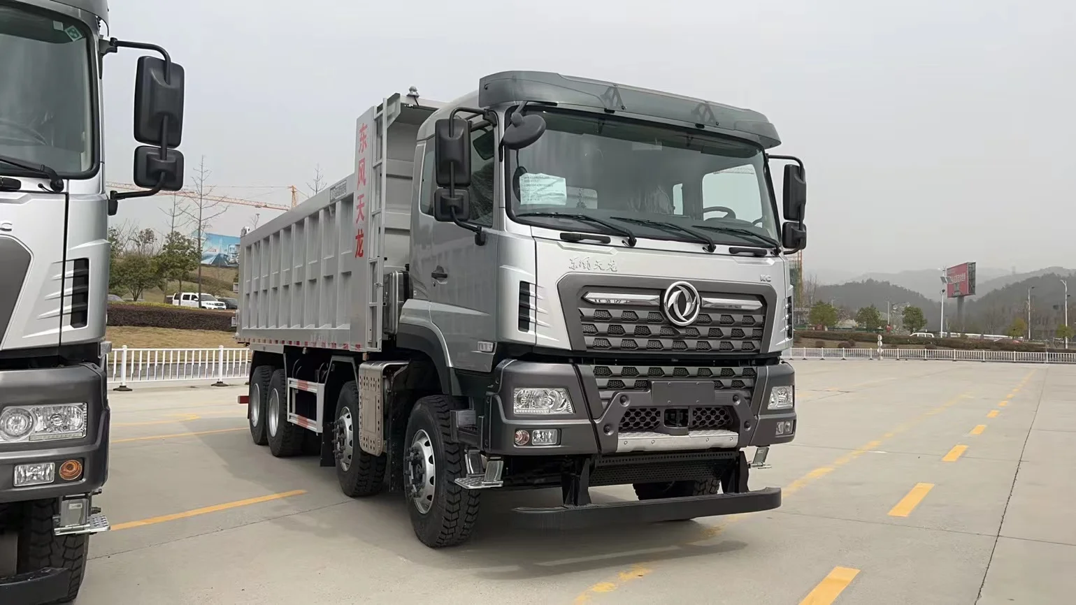 40Ton самосвал 8*4 12 колесный