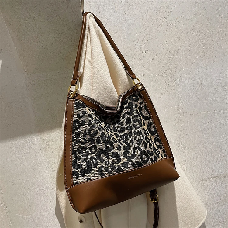 wholesale leather custom design handbag leather brand messenger bag