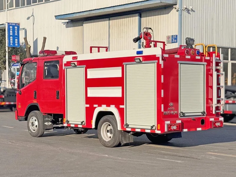 Foton 3 square fire sprinkler emergency rescue truck Suitable for fire fighting, road cleaning and green irrigation