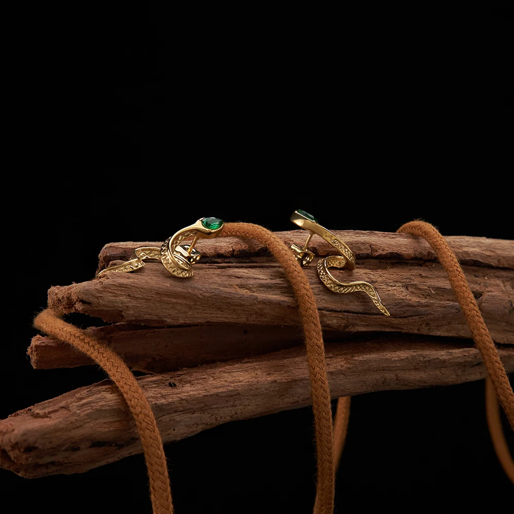 Latest 18K Gold Plated Stainless Steel Jewelry Green Zircon Twist Snake Shape Ear Stud Trendy For Women Earrings E231480