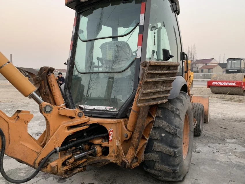 Небольшой экскаватор-погрузчик по хорошей цене, 580 м