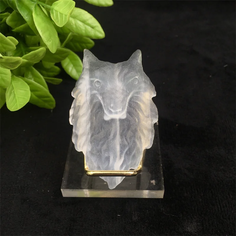Wholesale Natural White Crafts Selenite Wolf Head Crystal Wolf Head Carving