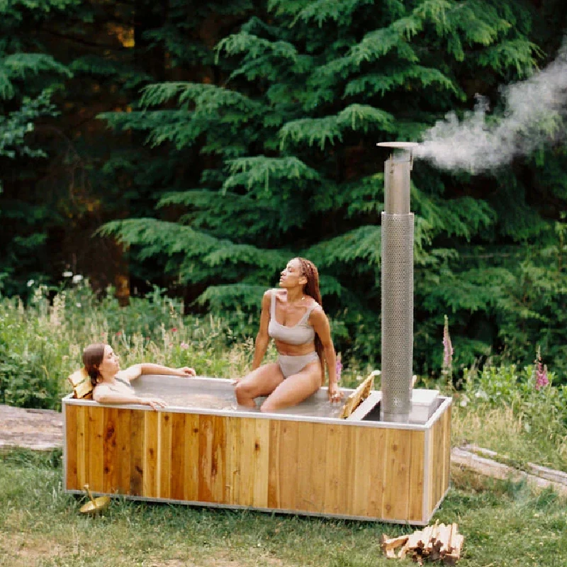New Design Outdoor Garden 2 Person Wood Fired Hot Tub Acrylic Liner With Wood Burning Stove
