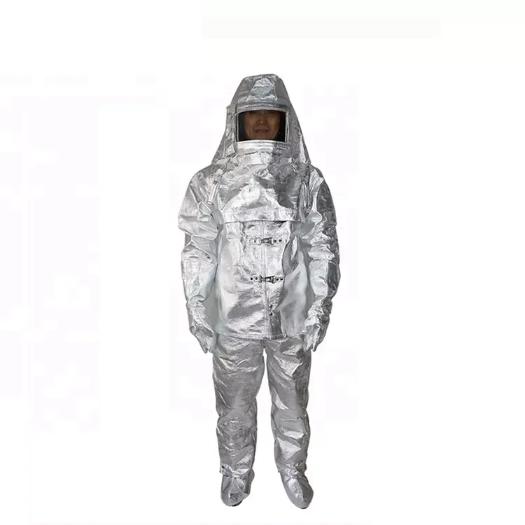Full body heat resistant fire fighting suit with aluminum foil