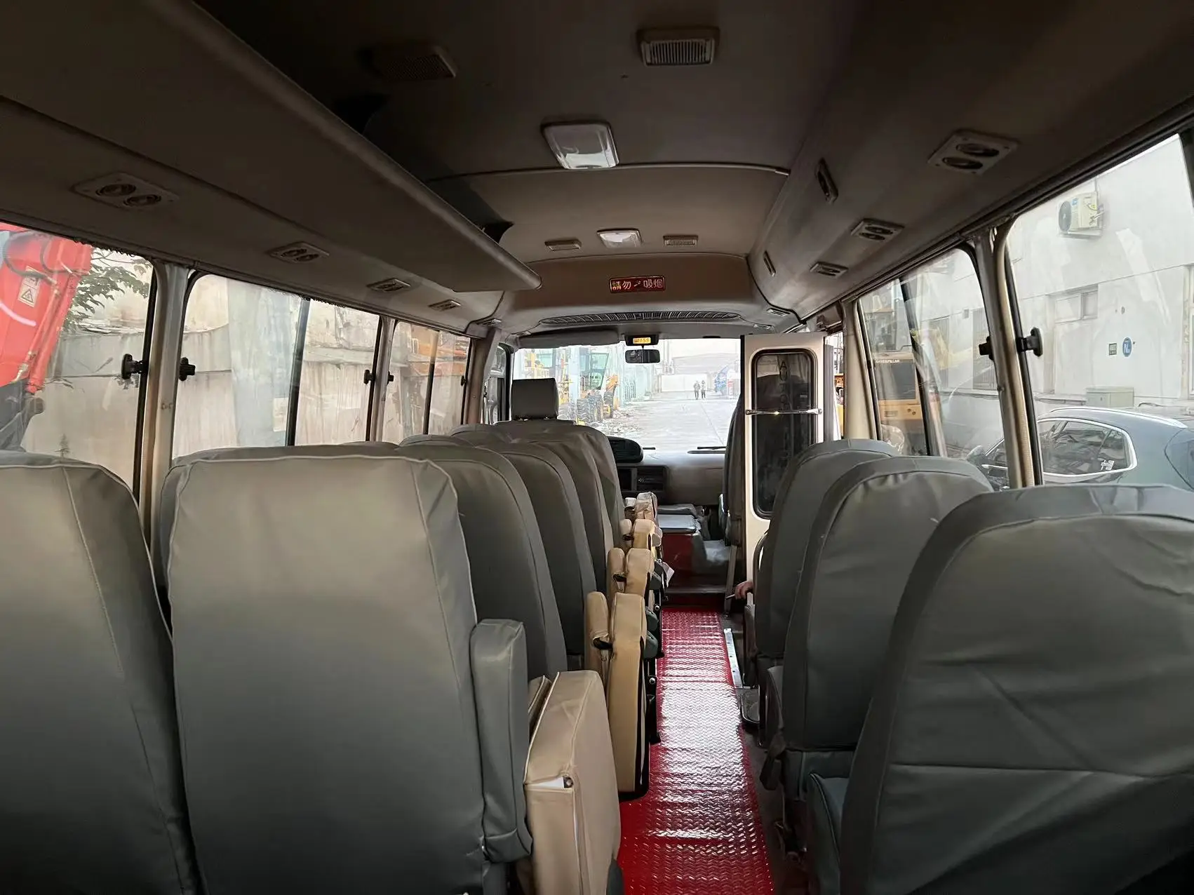 Японский оригинальный Подержанный автобус Toyota coaster 30 сидений школьный дизельный LHD низкая цена