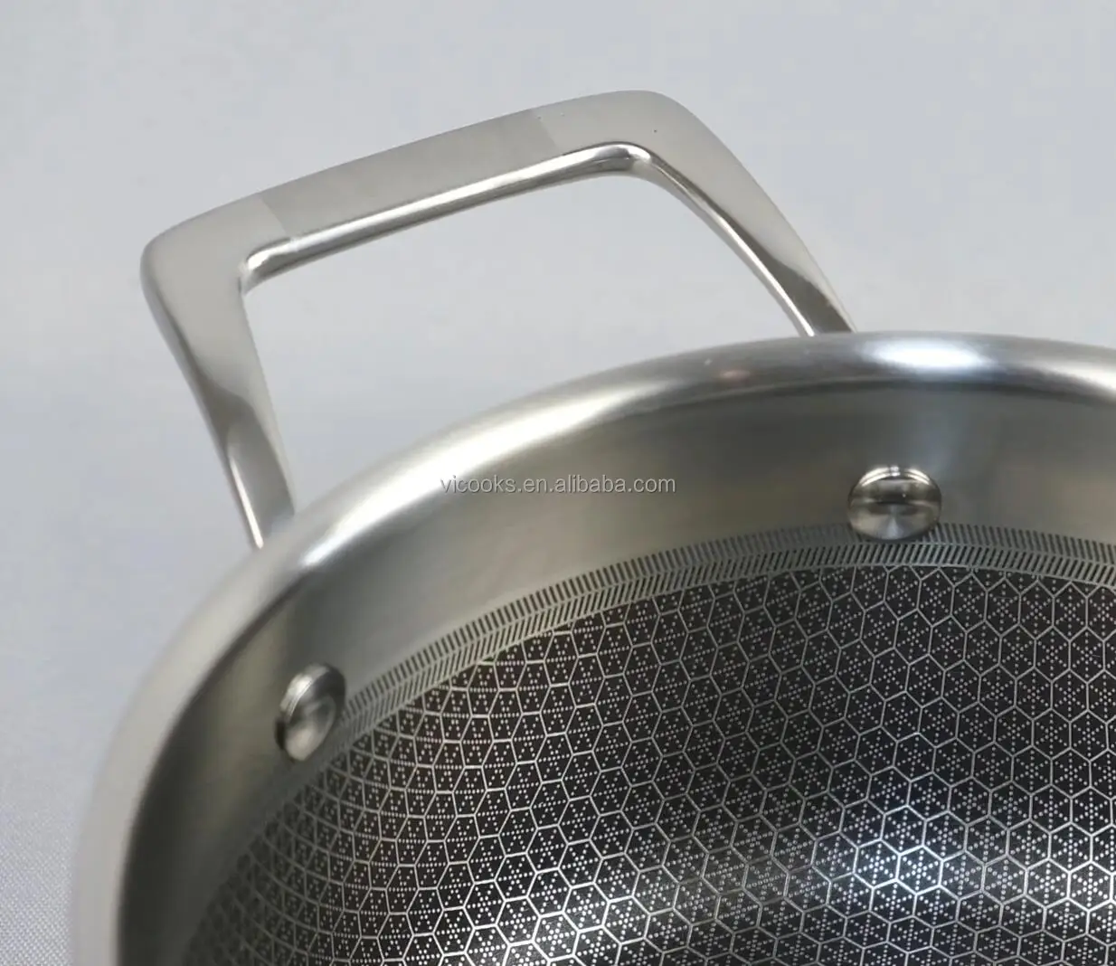 Modern Design Tri-Ply Stainless Steel Stock Casserole Pot Includes Lid Pot Casserole