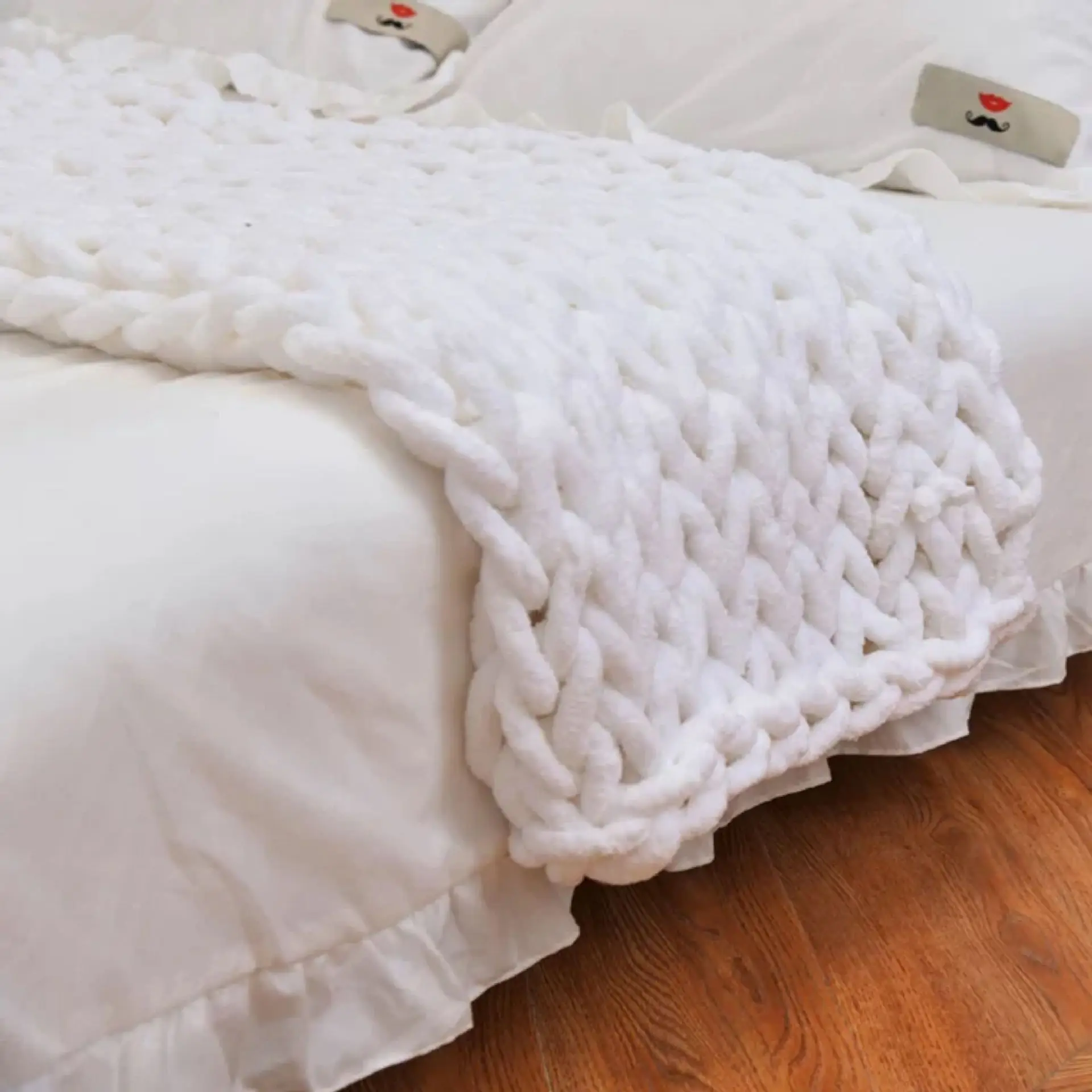 Handmade Super Soft Coarse Yarn Woven Blanket New Woolen Chenille Knitted Sofa Cover Premium Blanket