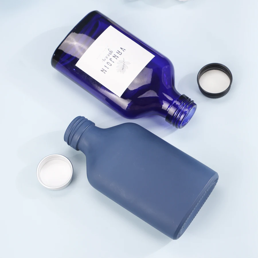 Маленькая бутылка Soju оптовая продажа матовая синяя стеклянная 100 мл плоская фляжка водка для вина с крышкой
