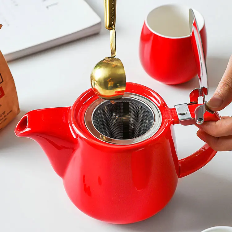 New Design Nordic Style Yellow Glaze Ceramic Tea Pot with Infuser