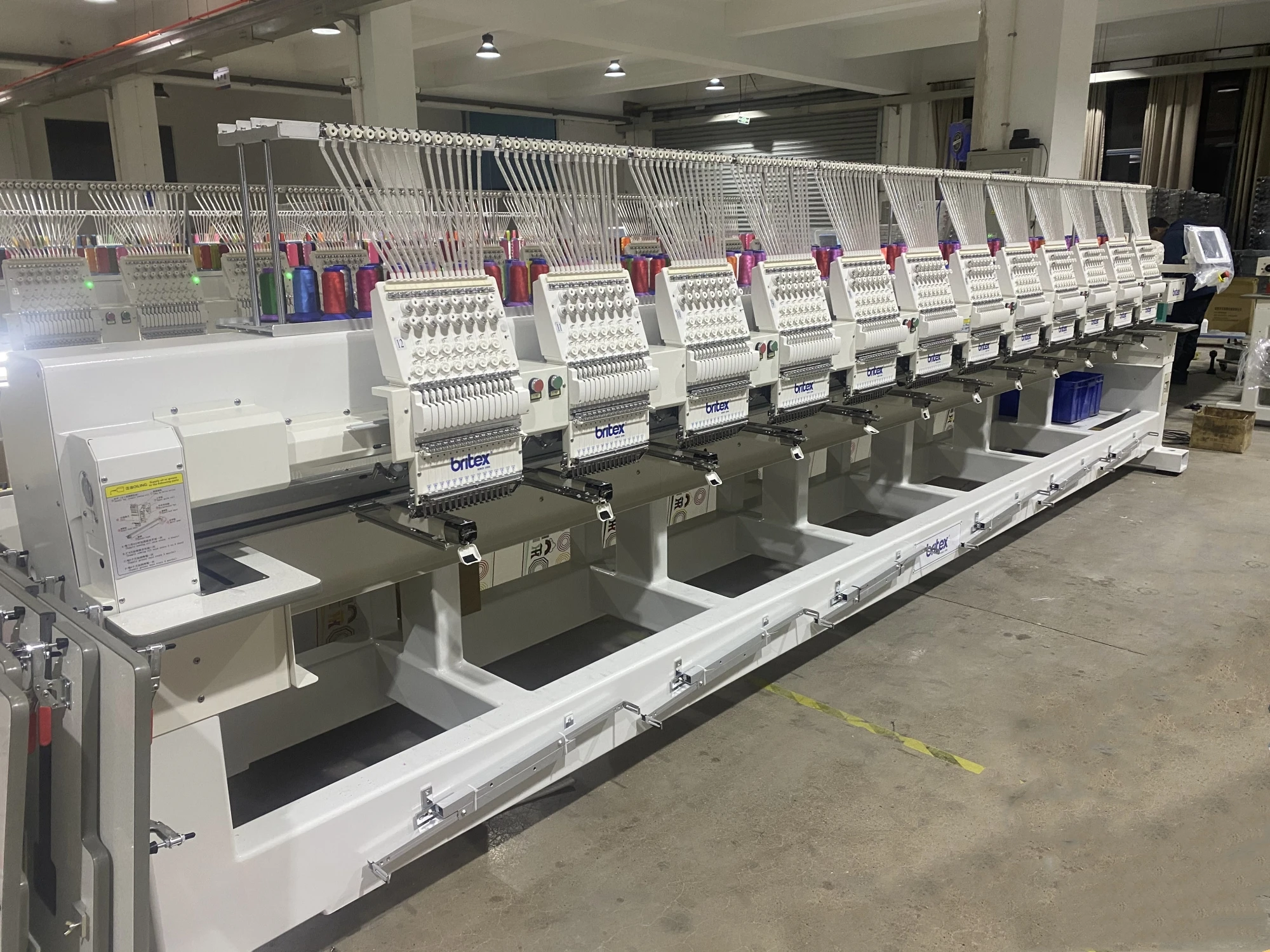 BR-1512 Multi-head computerized embroidery machine for flat,garment ,T-shirt,cap embroidery